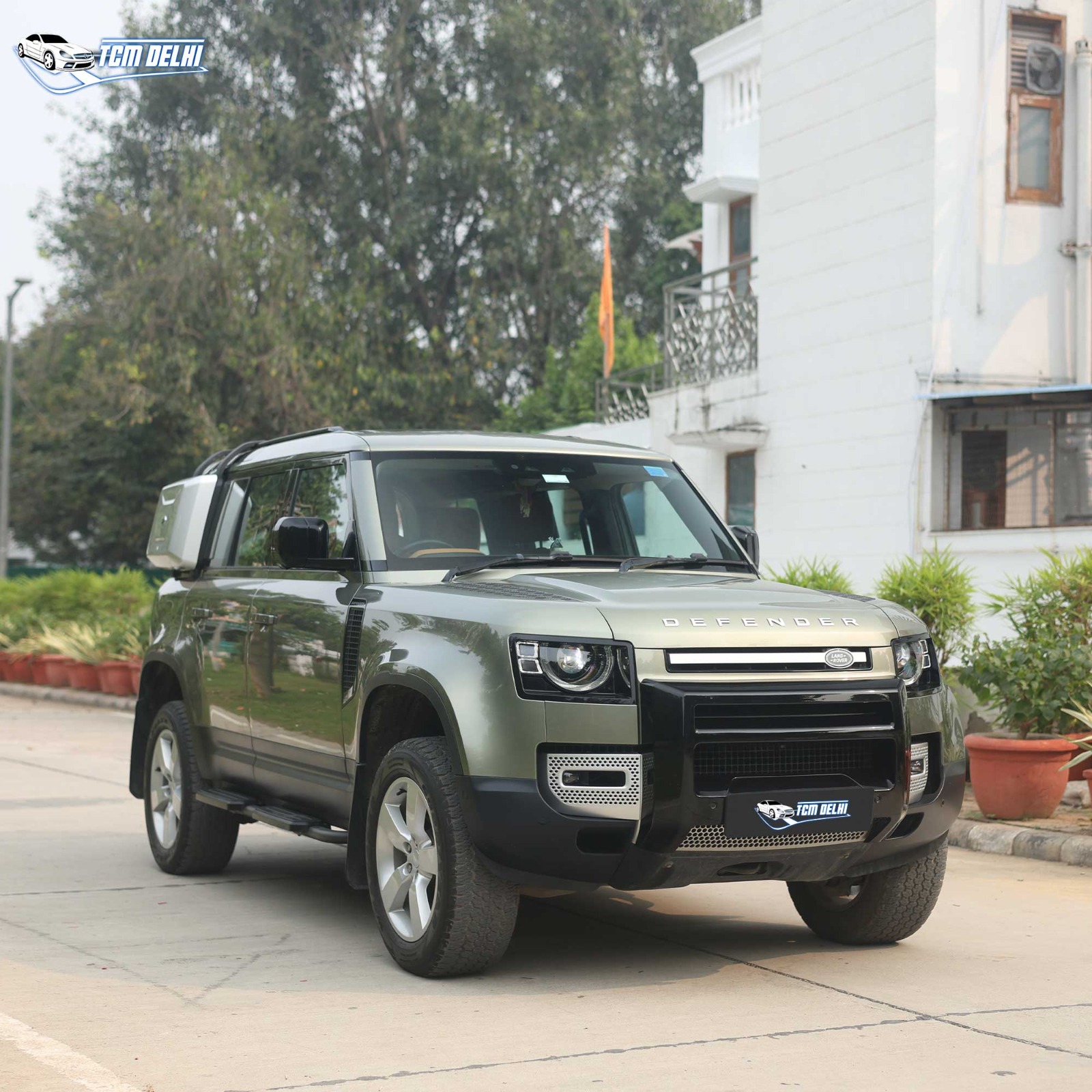 LAND ROVER DEFENDER 2.0 HSE 110PS