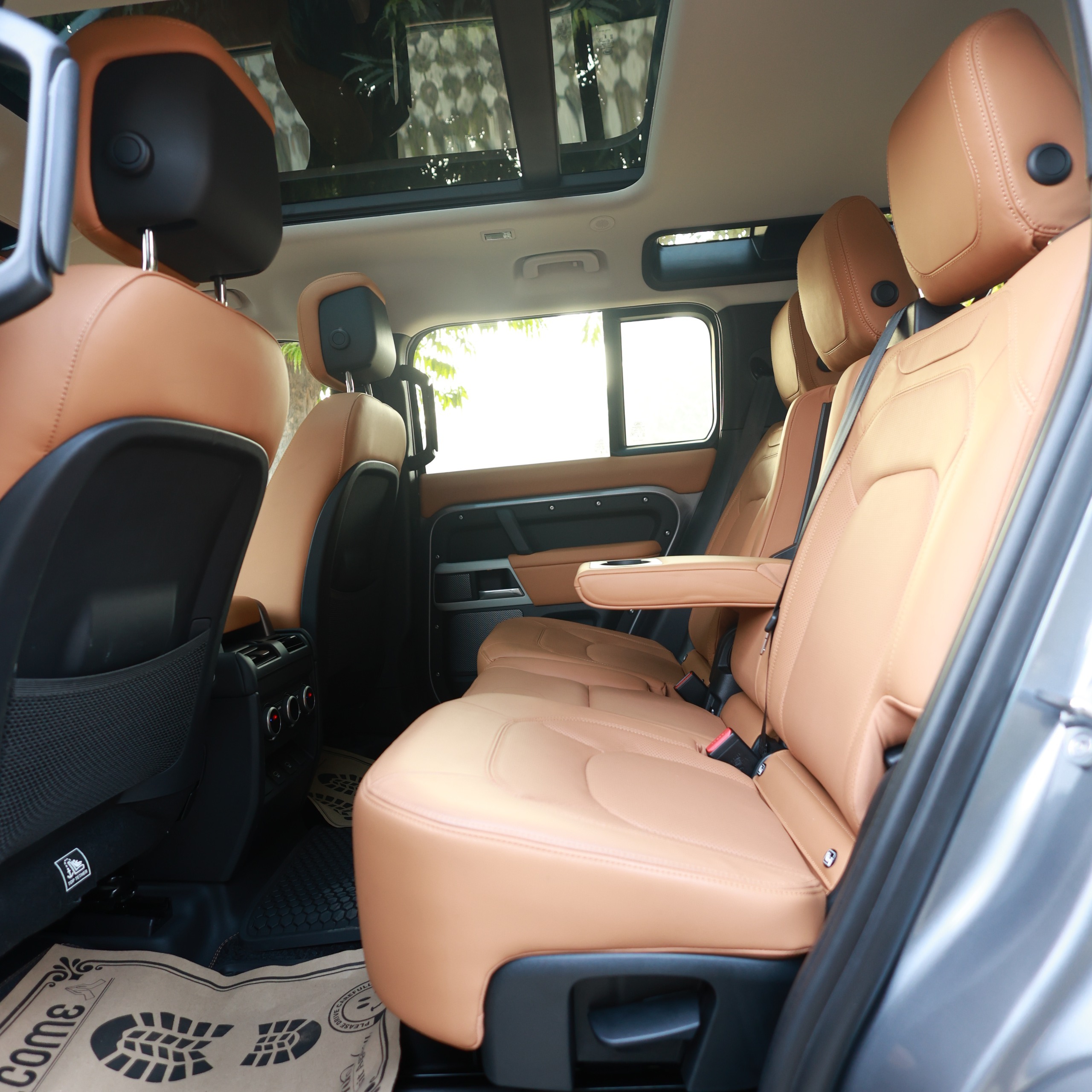 LAND ROVER DEFENDER 2.0 110PS HSE