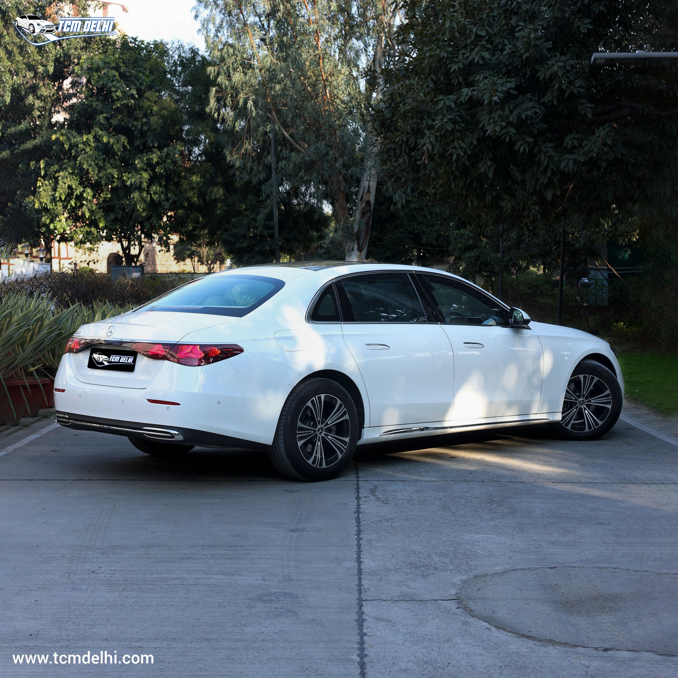 MERCEDES BENZ E200