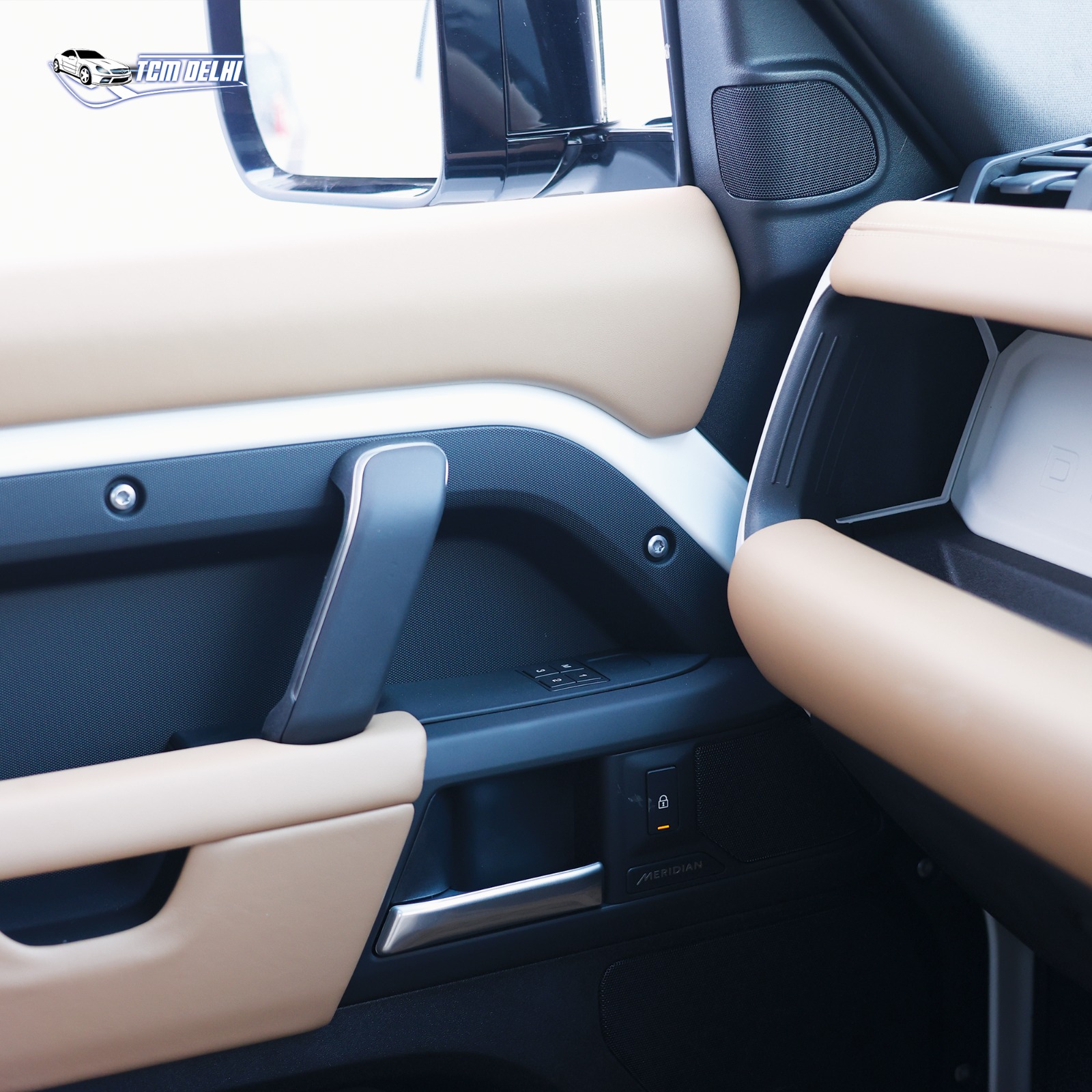 LAND ROVER DEFENDER PS300 XDYNAMIC HSE