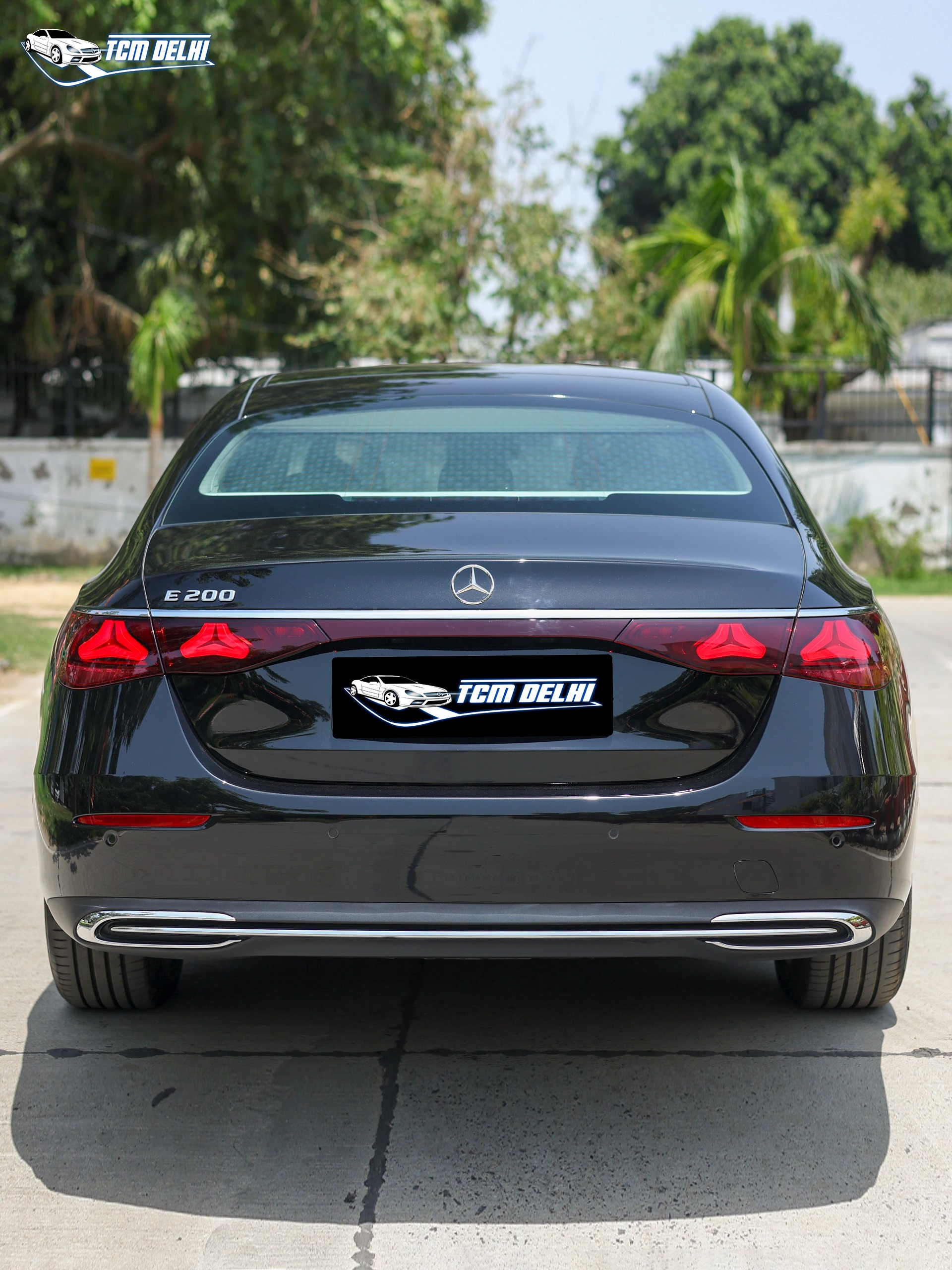 MERCEDES BENZ E200