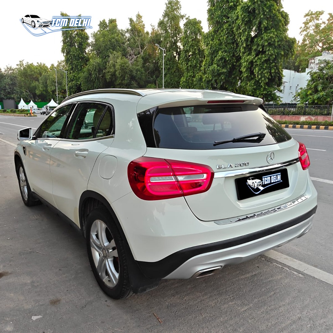 MERCEDES BENZ GLA200