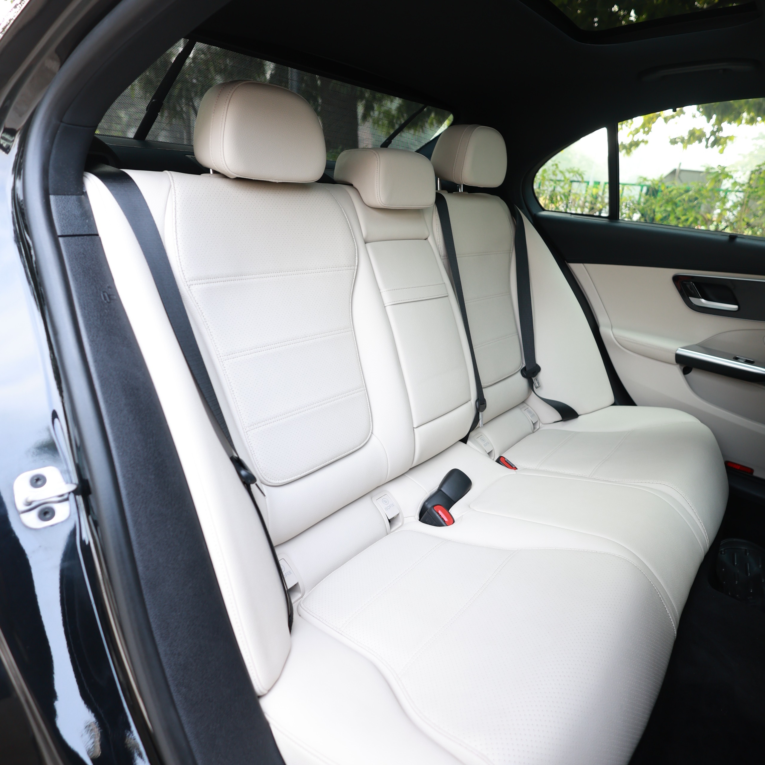 MERCEDES BENZ C200