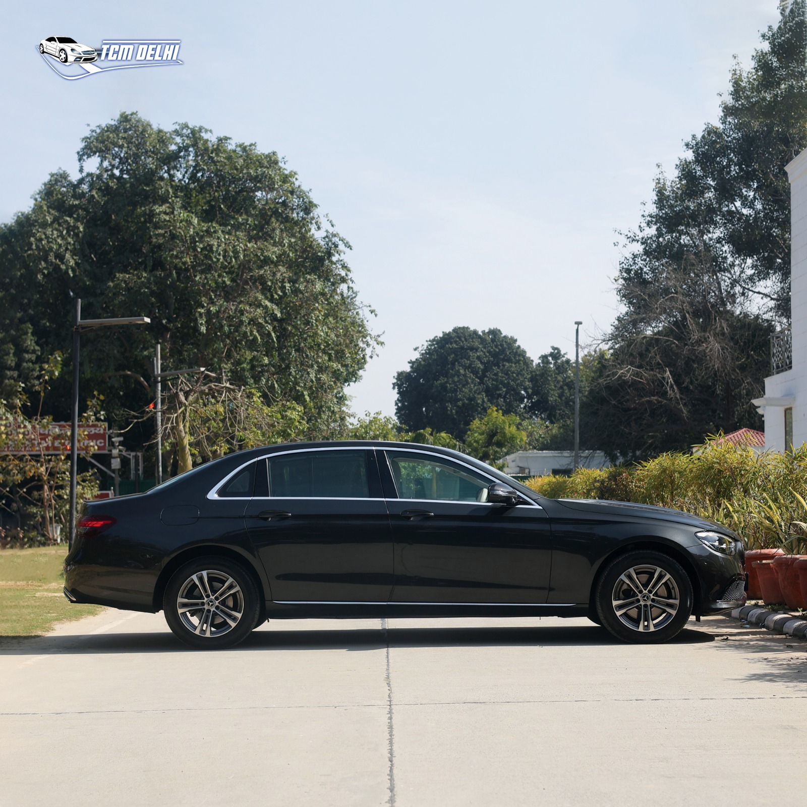 MERCEDES BENZ E200