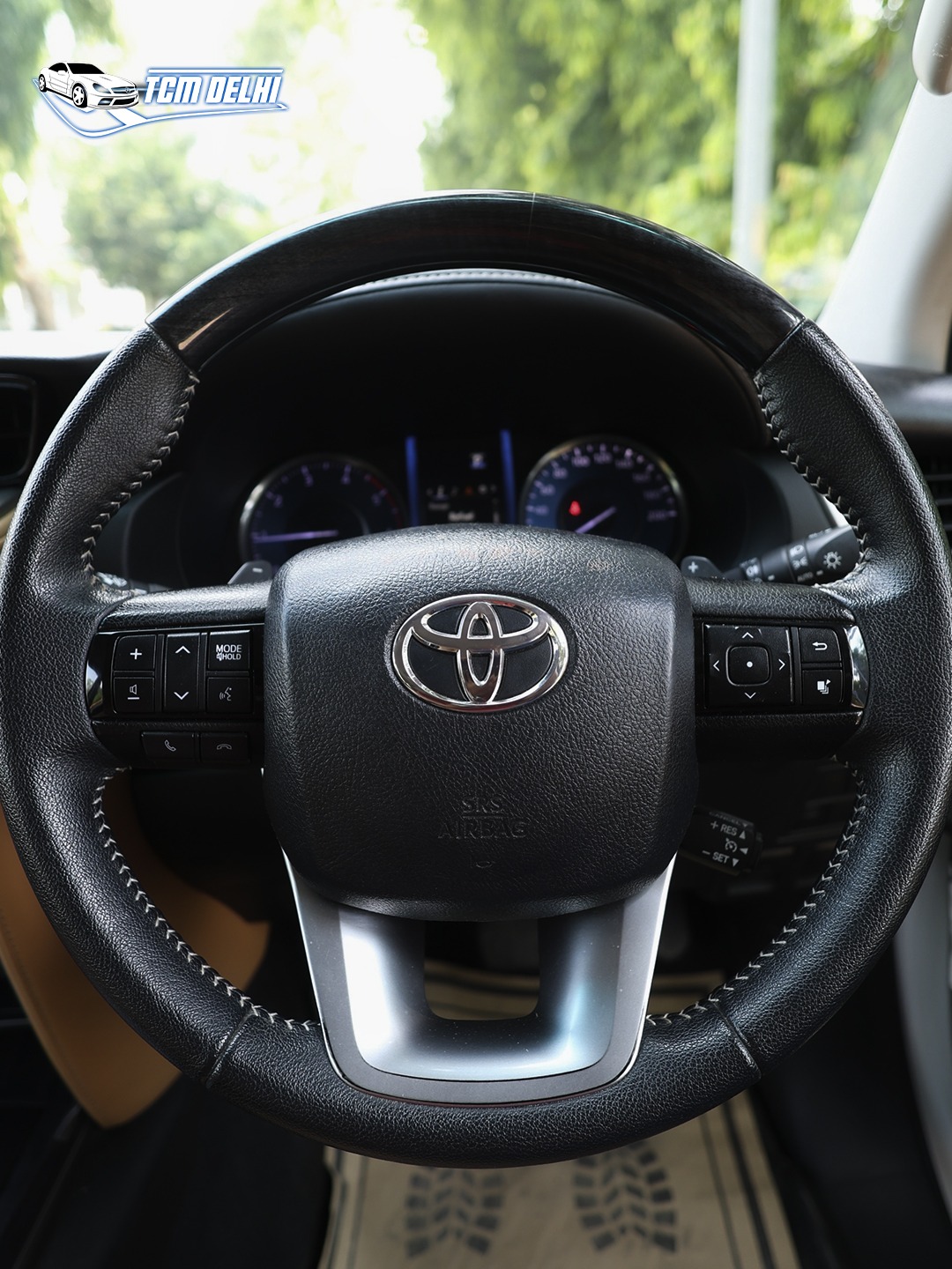 TOYOTA FORTUNER 4X2 AUTOMATIC