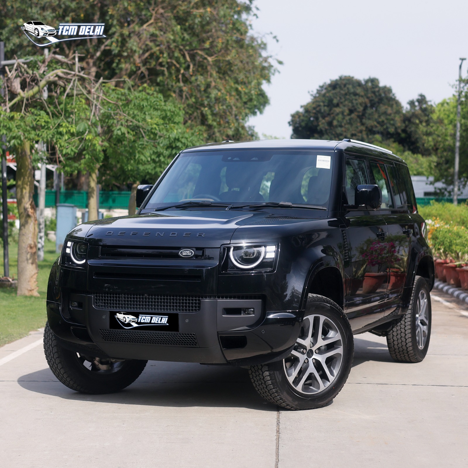 LAND ROVER DEFENDER 2.0 HSE 7 SEATER