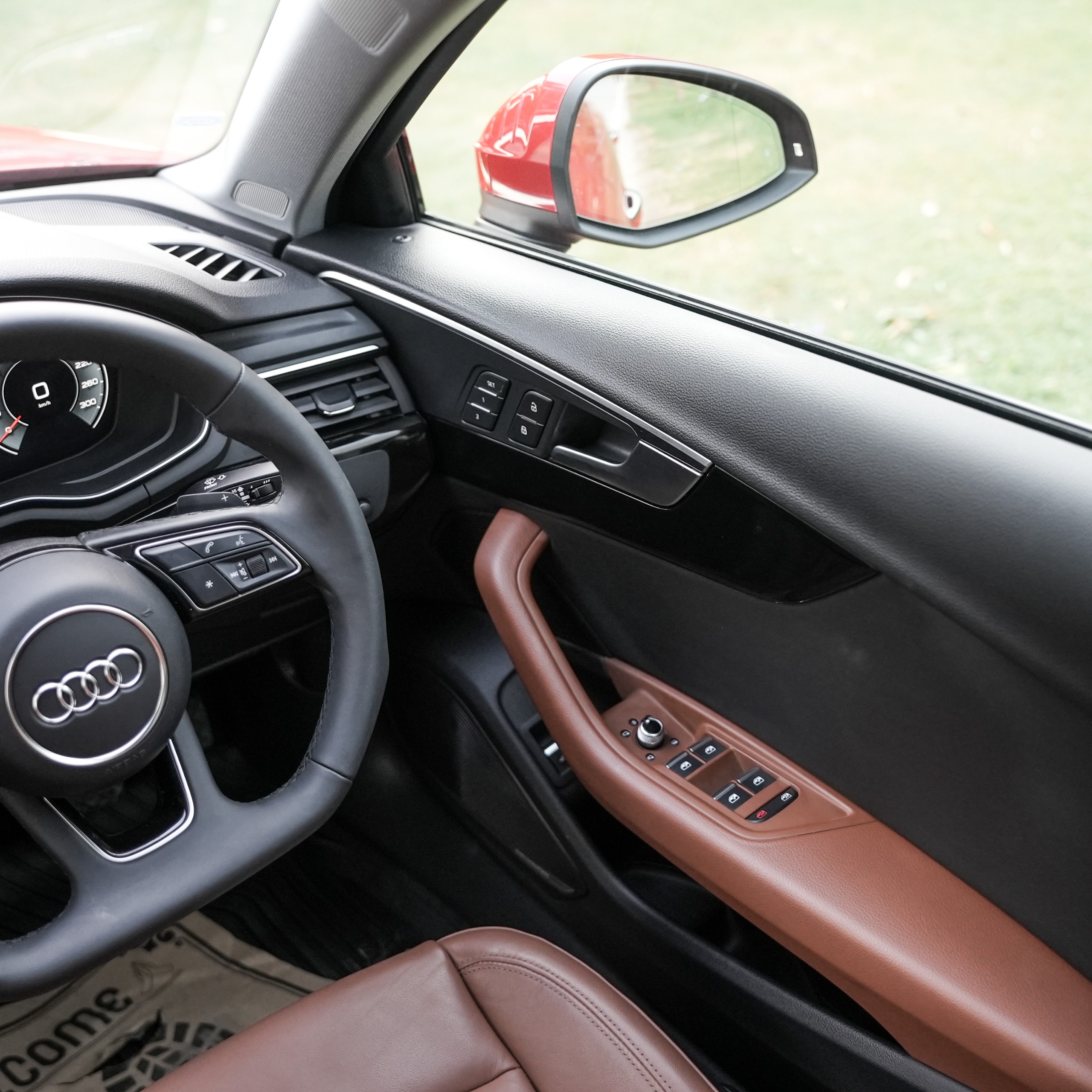 AUDI A4 40 TFSI TECHNOLOGY
