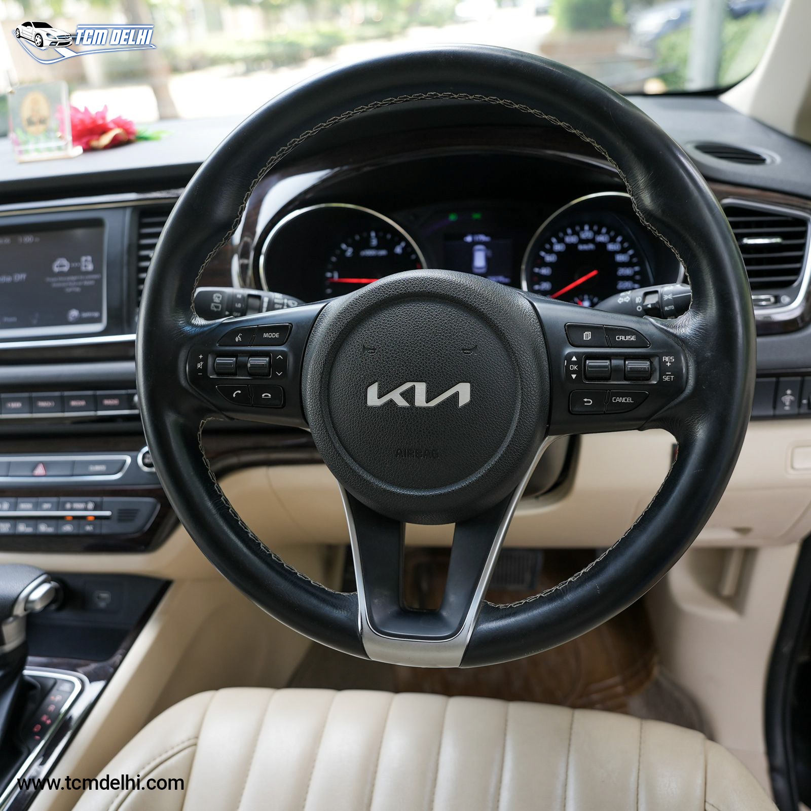KIA CARNIVAL LIMOSINE+