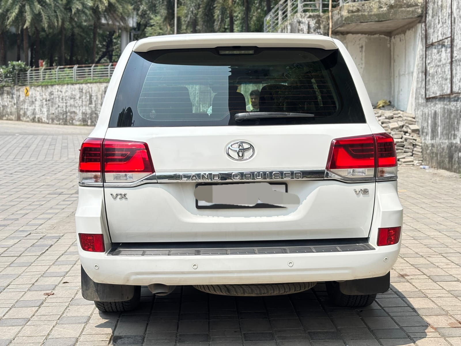 TOYOTA LAND CRUISER 200 VX