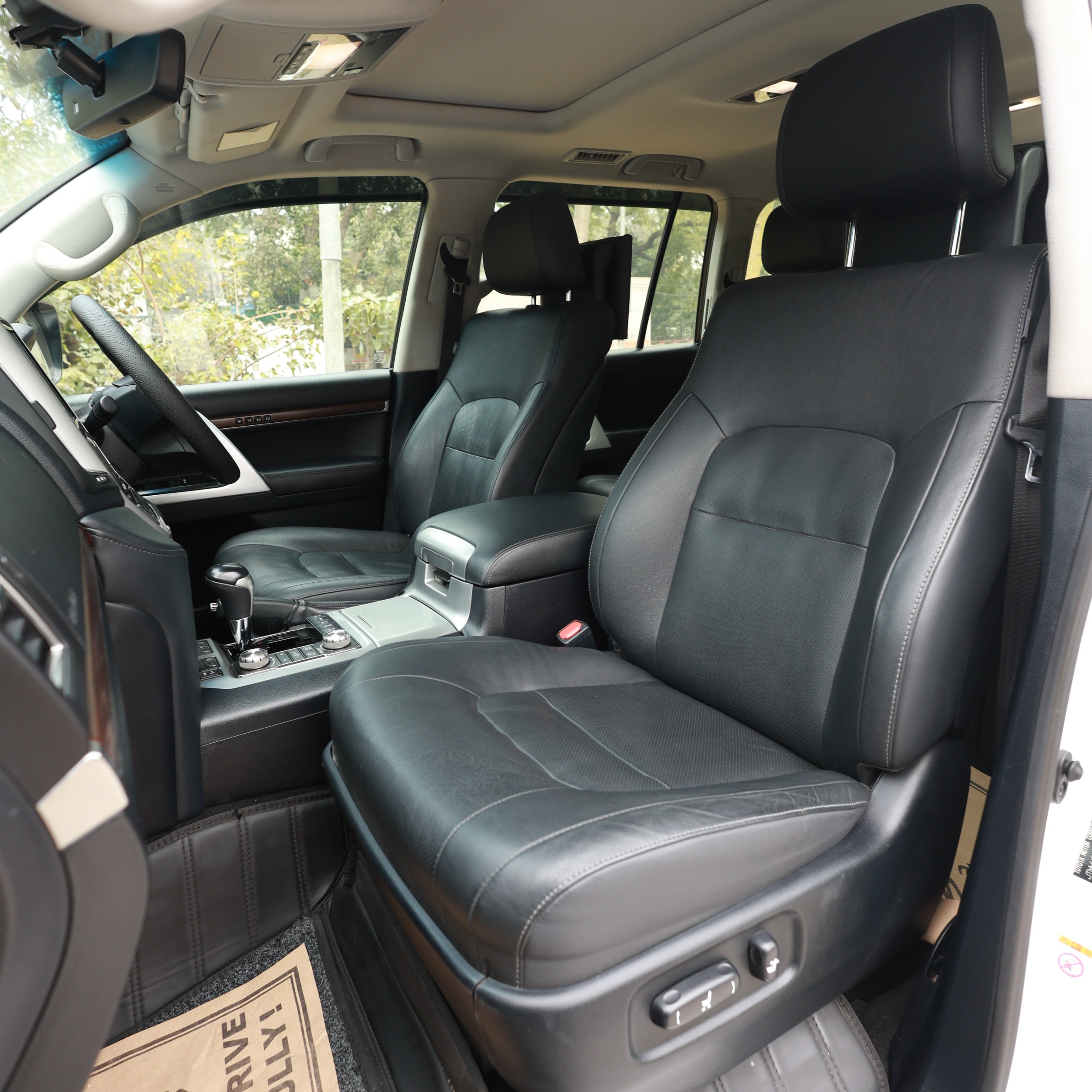 TOYOTA LAND CRUISER VX