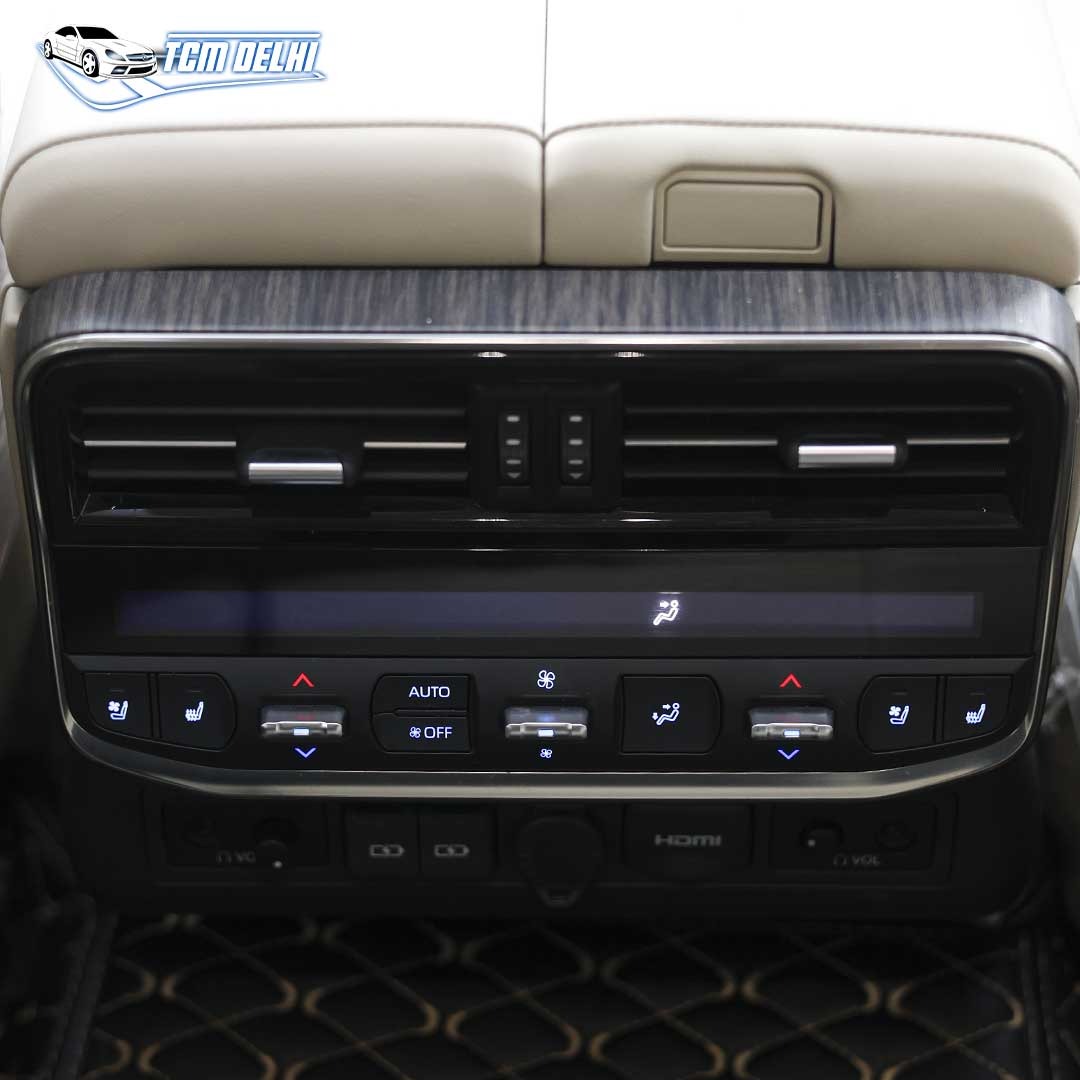 TOYOTA LAND CRUISER ZX300