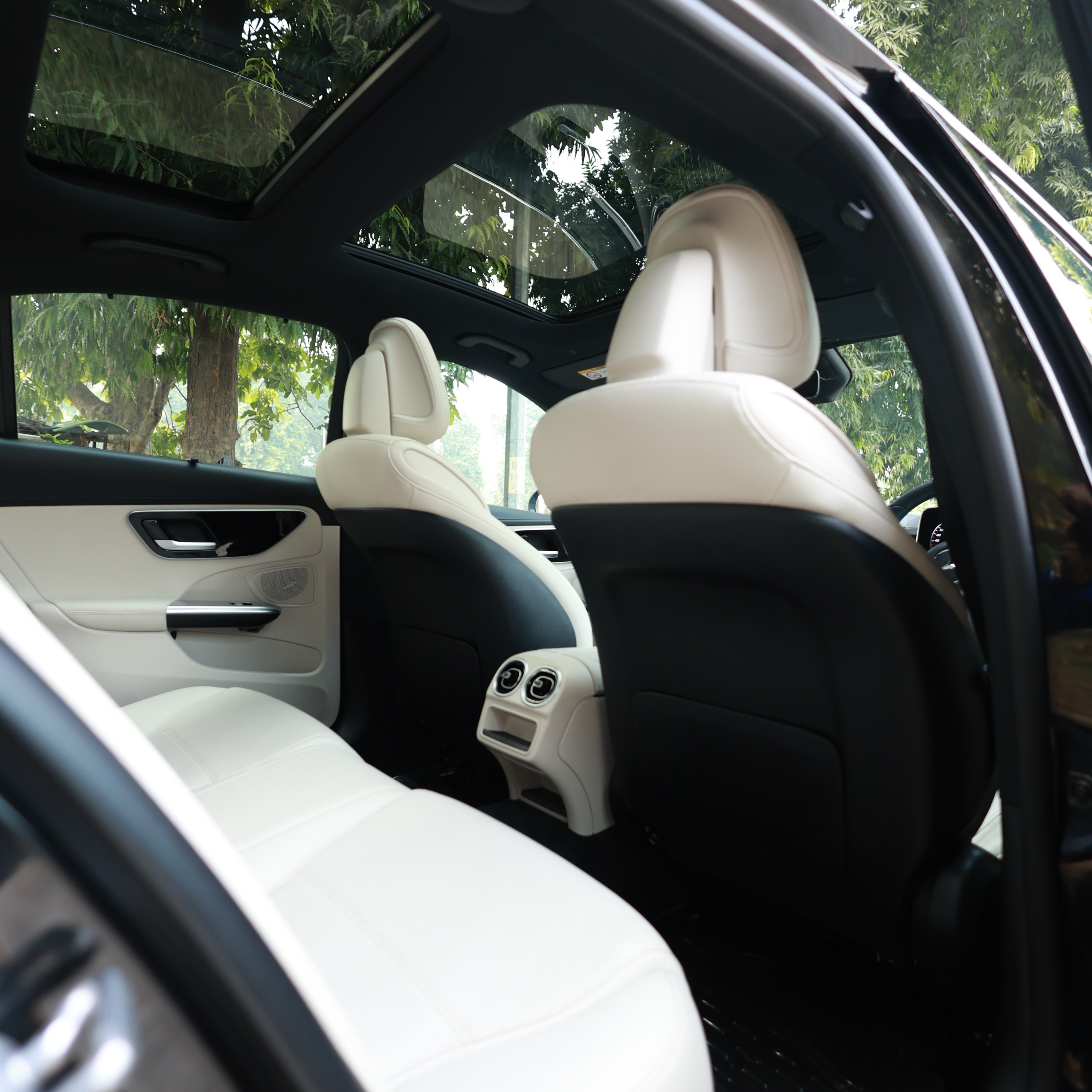 MERCEDES BENZ C200