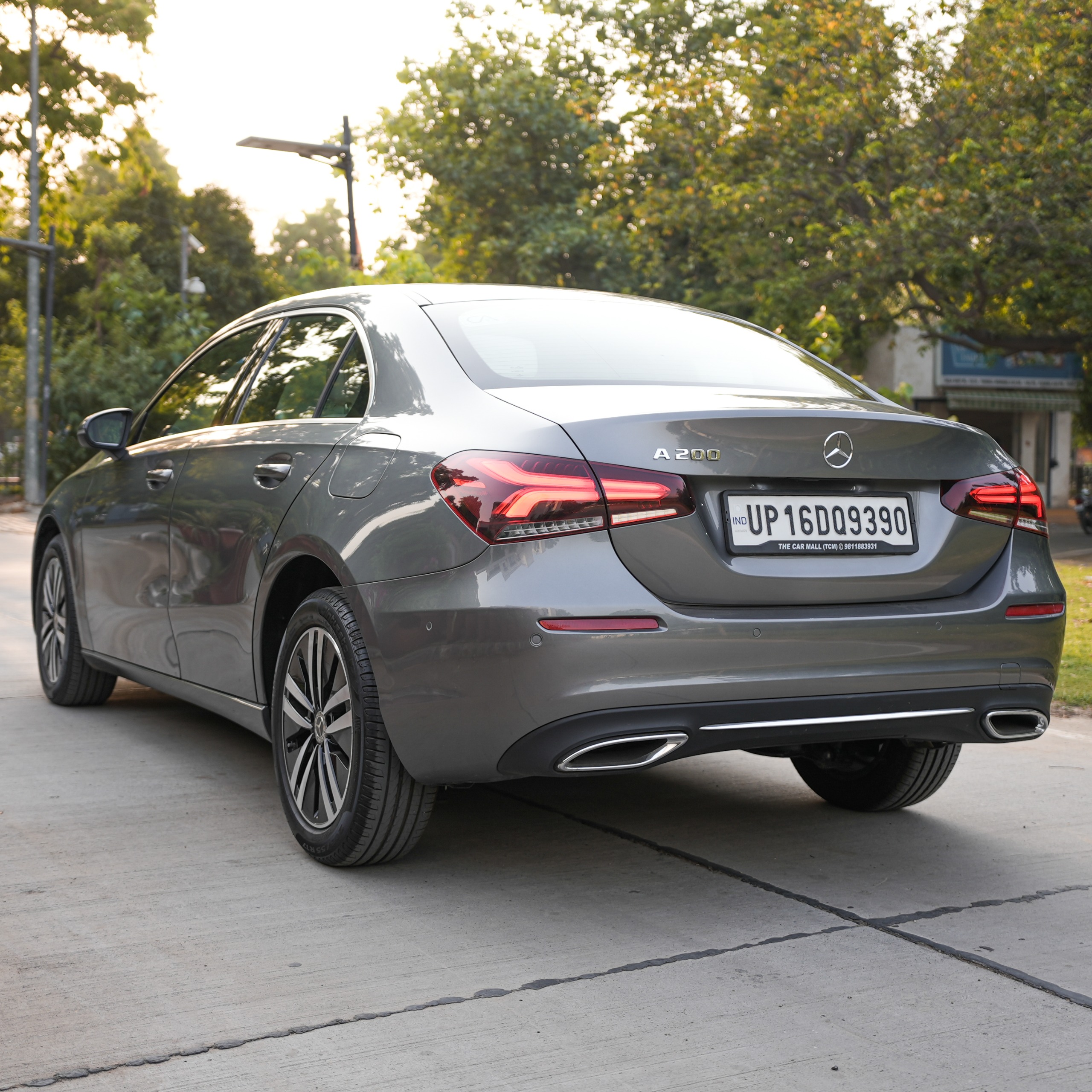 MERCEDES BENZ A200 LIMO