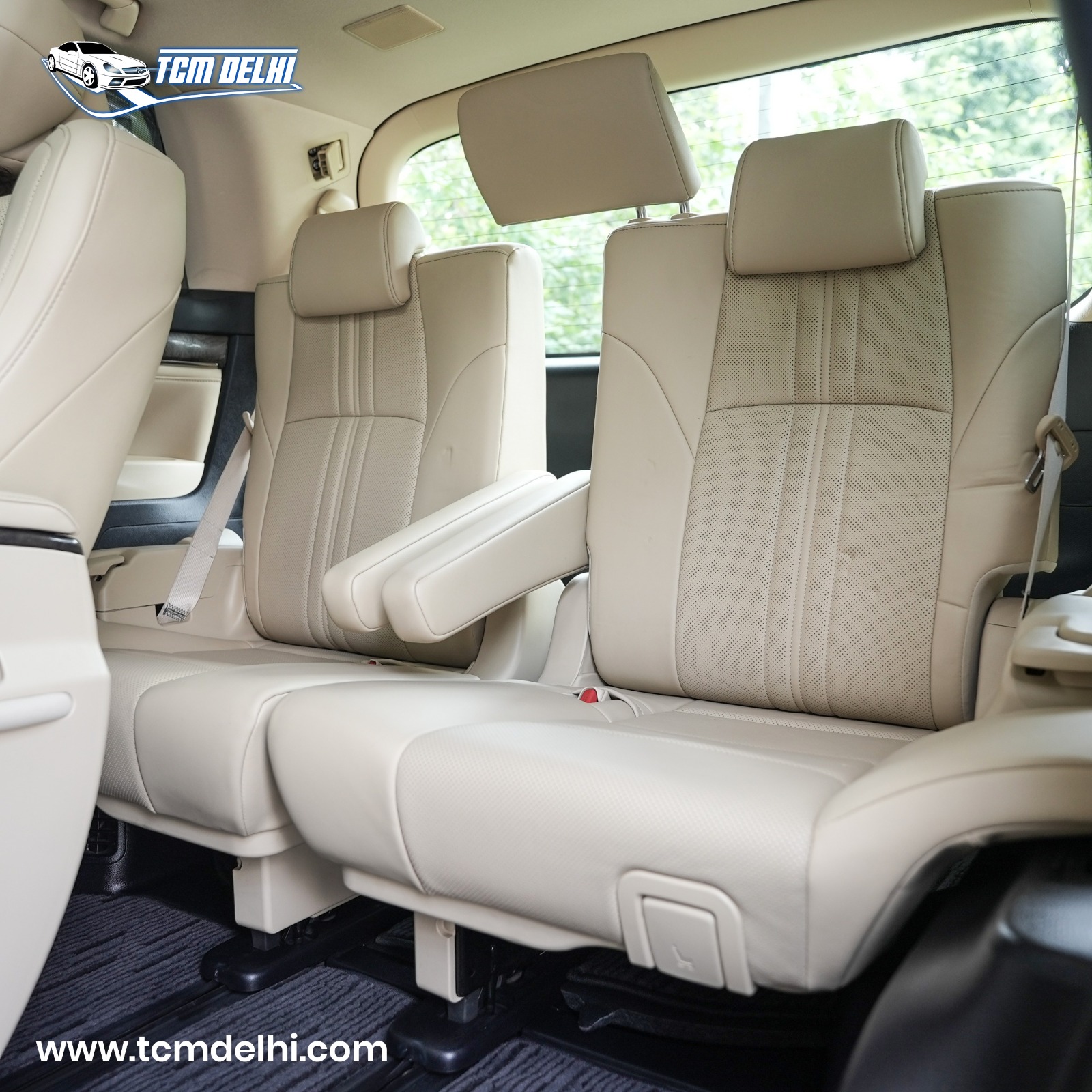 TOYOTA VELLFIRE EXECUTIVE LOUNGE