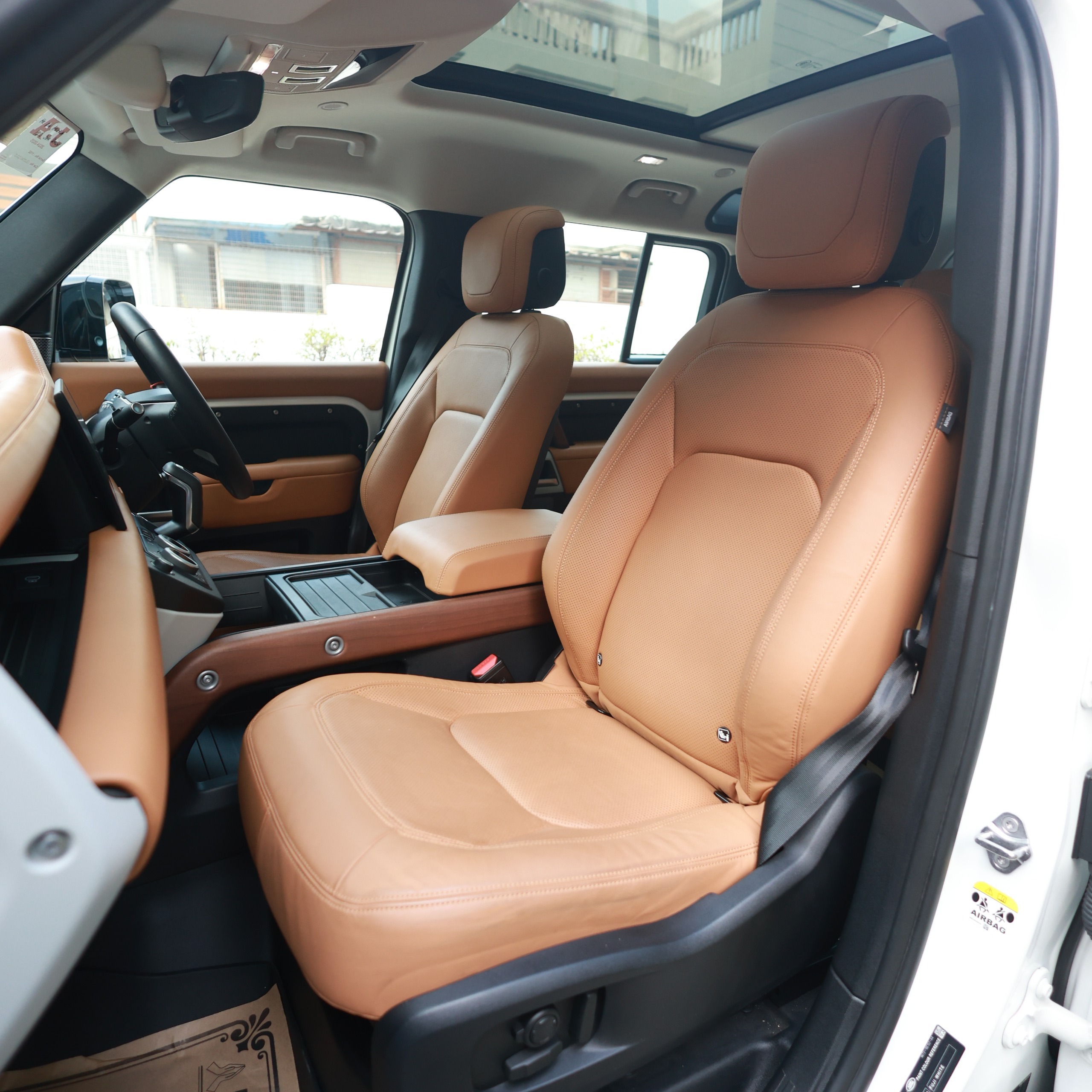 LAND ROVER DEFENDER 2.0 HSE 110PS