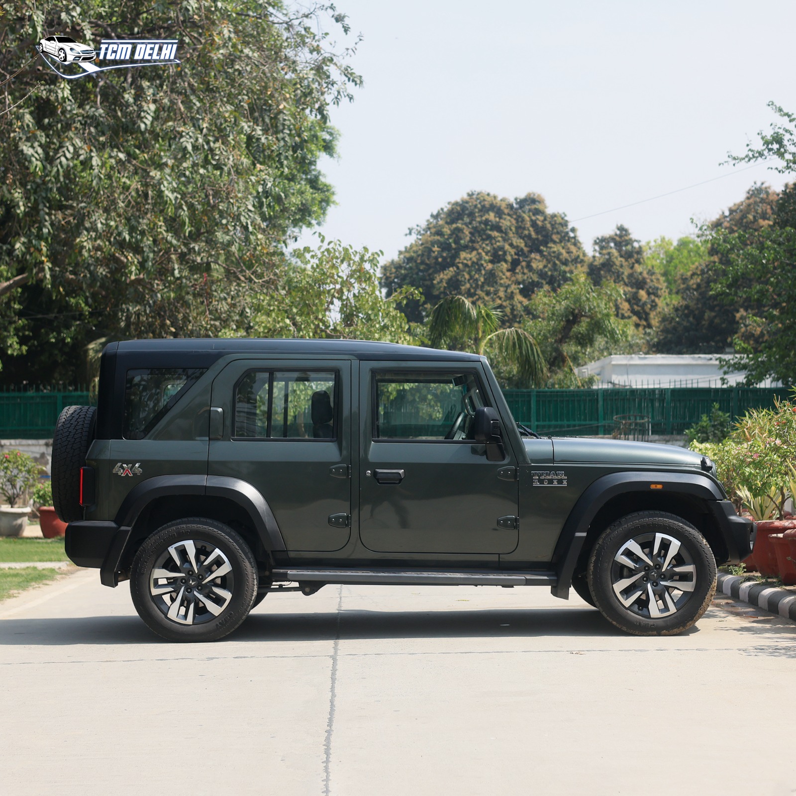 MAHINDRA THAR ROXX AXL AT