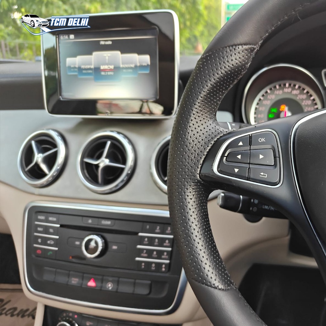 MERCEDES BENZ GLA200