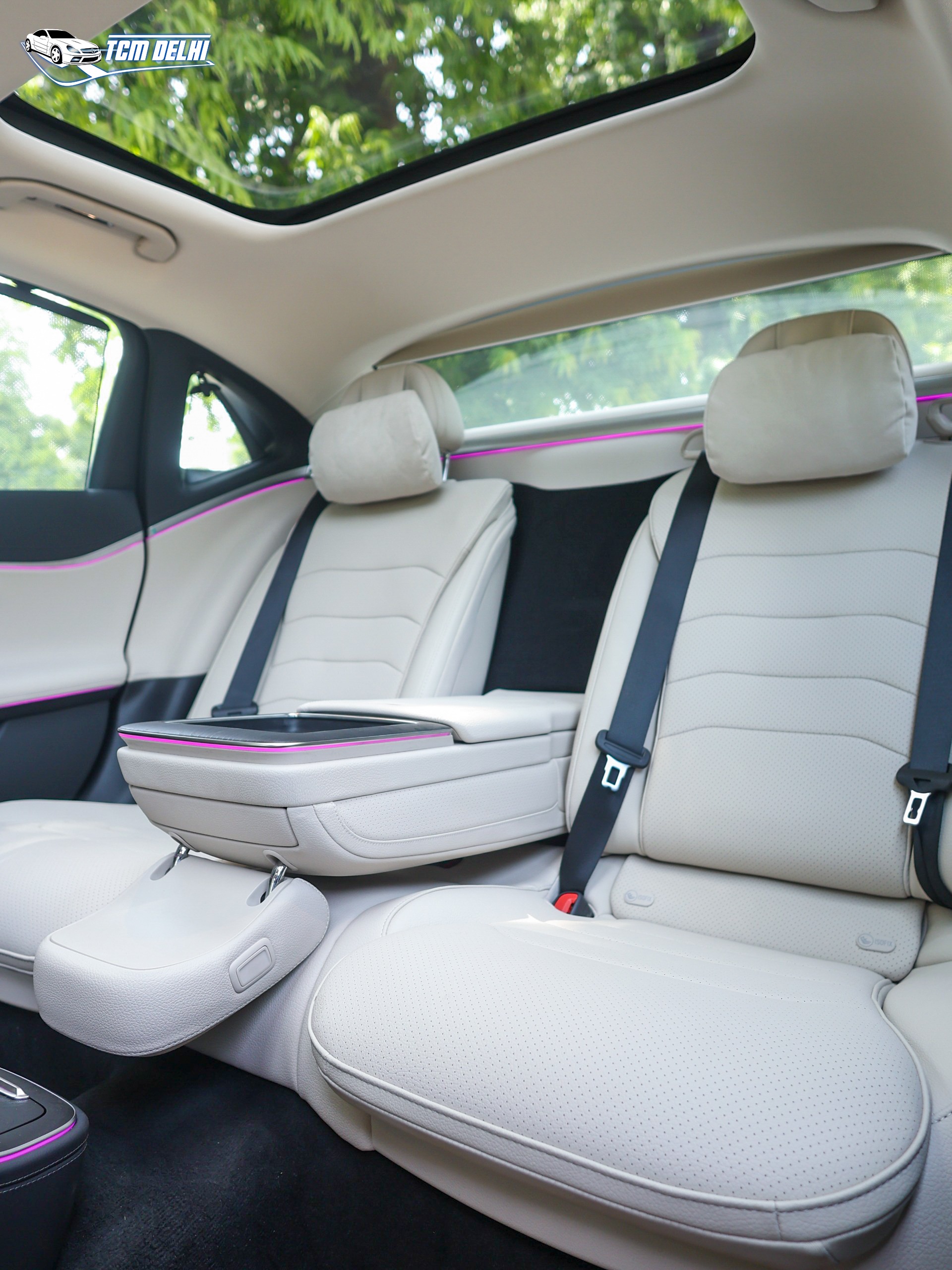 MERCEDES BENZ E200