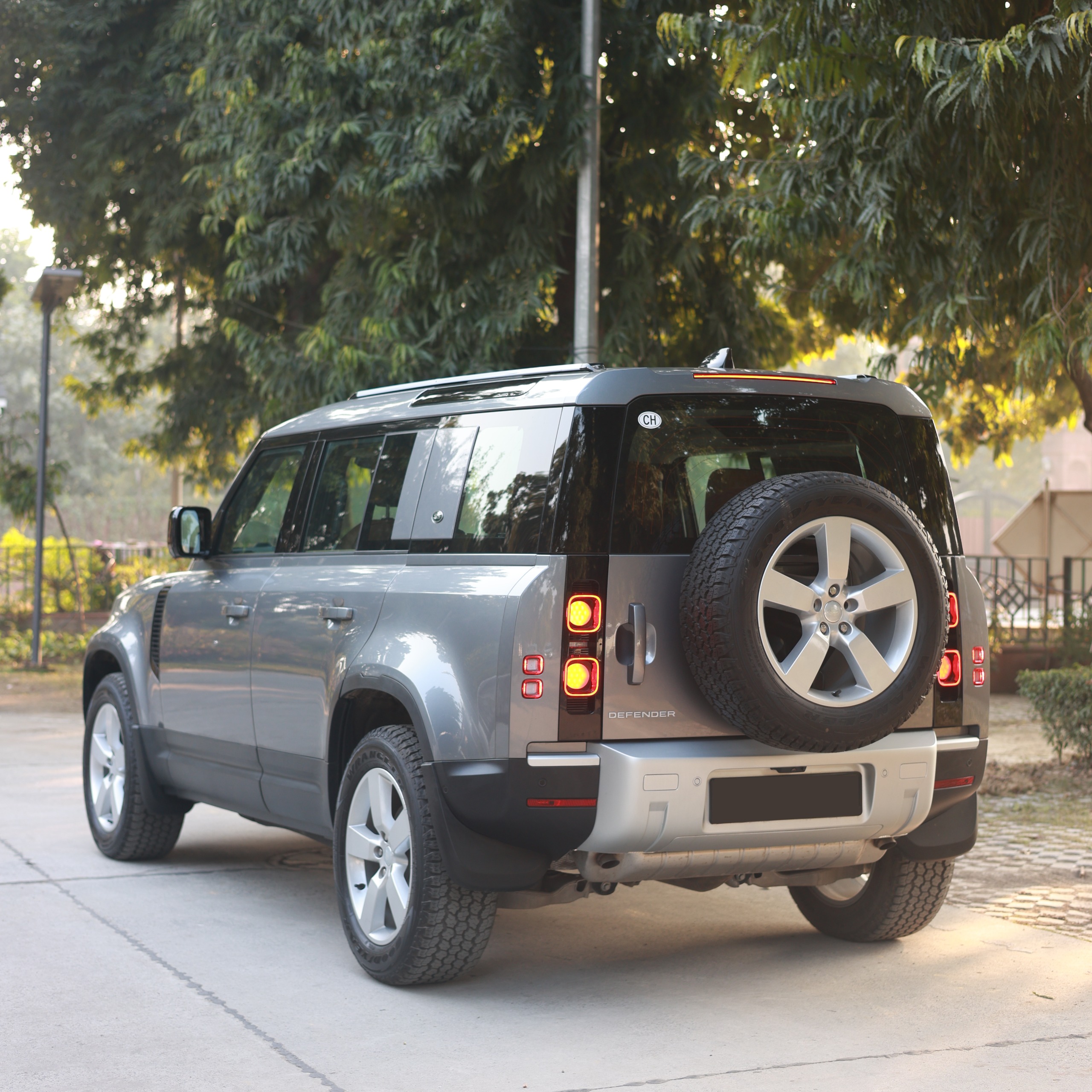 LAND ROVER DEFENDER 2.0 110PS HSE