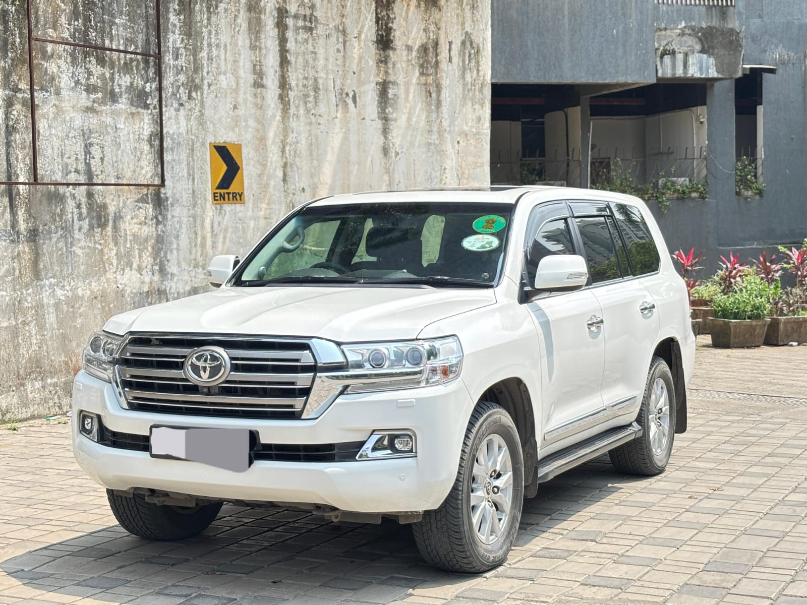 TOYOTA LAND CRUISER 200 VX