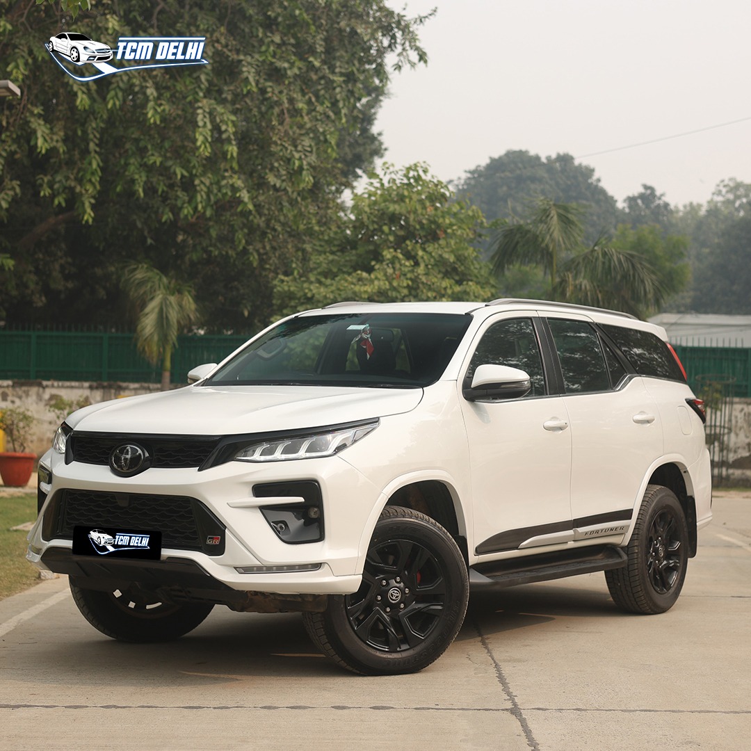 TOYOTA FORTUNER GR SPORTS 4X4 AT