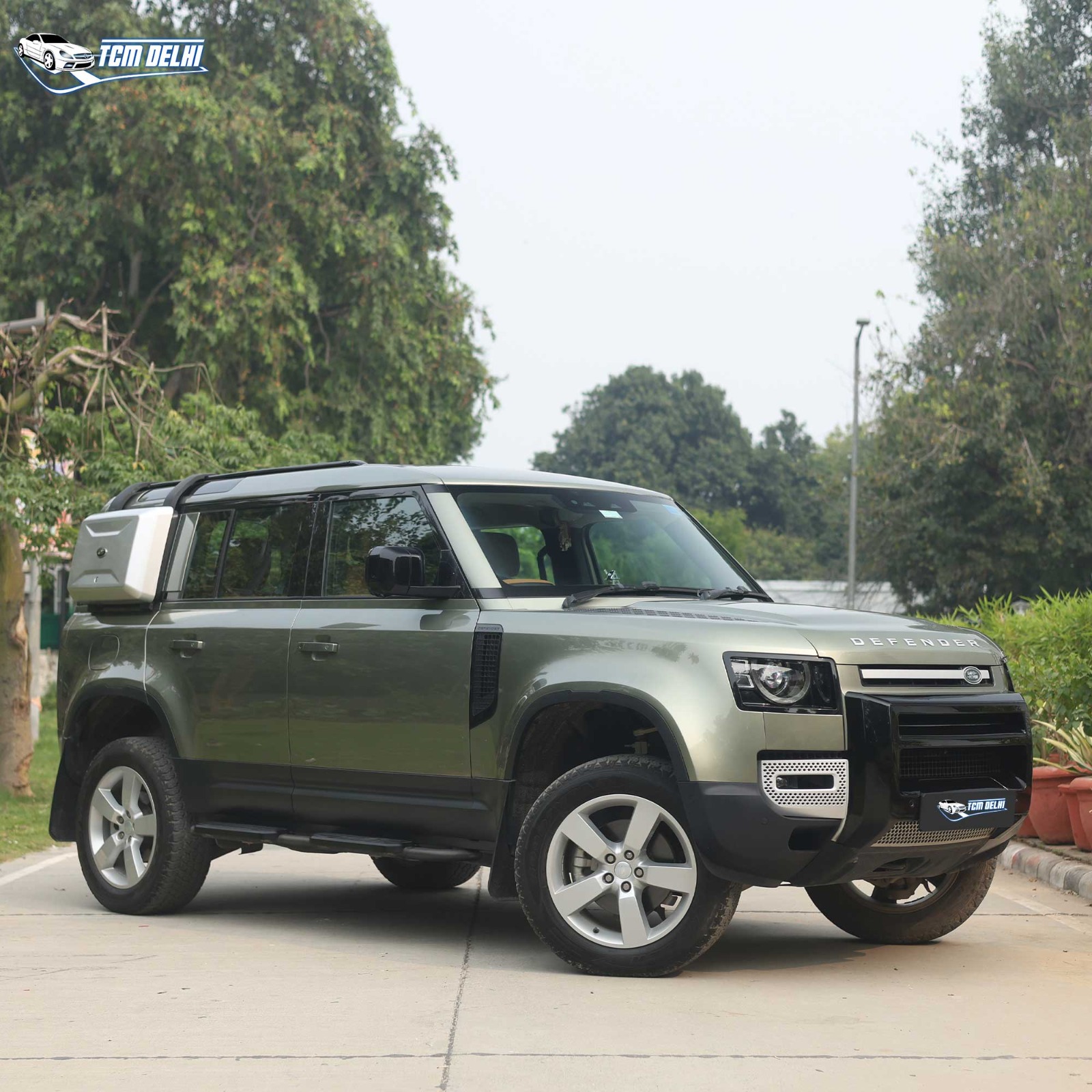 LAND ROVER DEFENDER 2.0 HSE 110PS