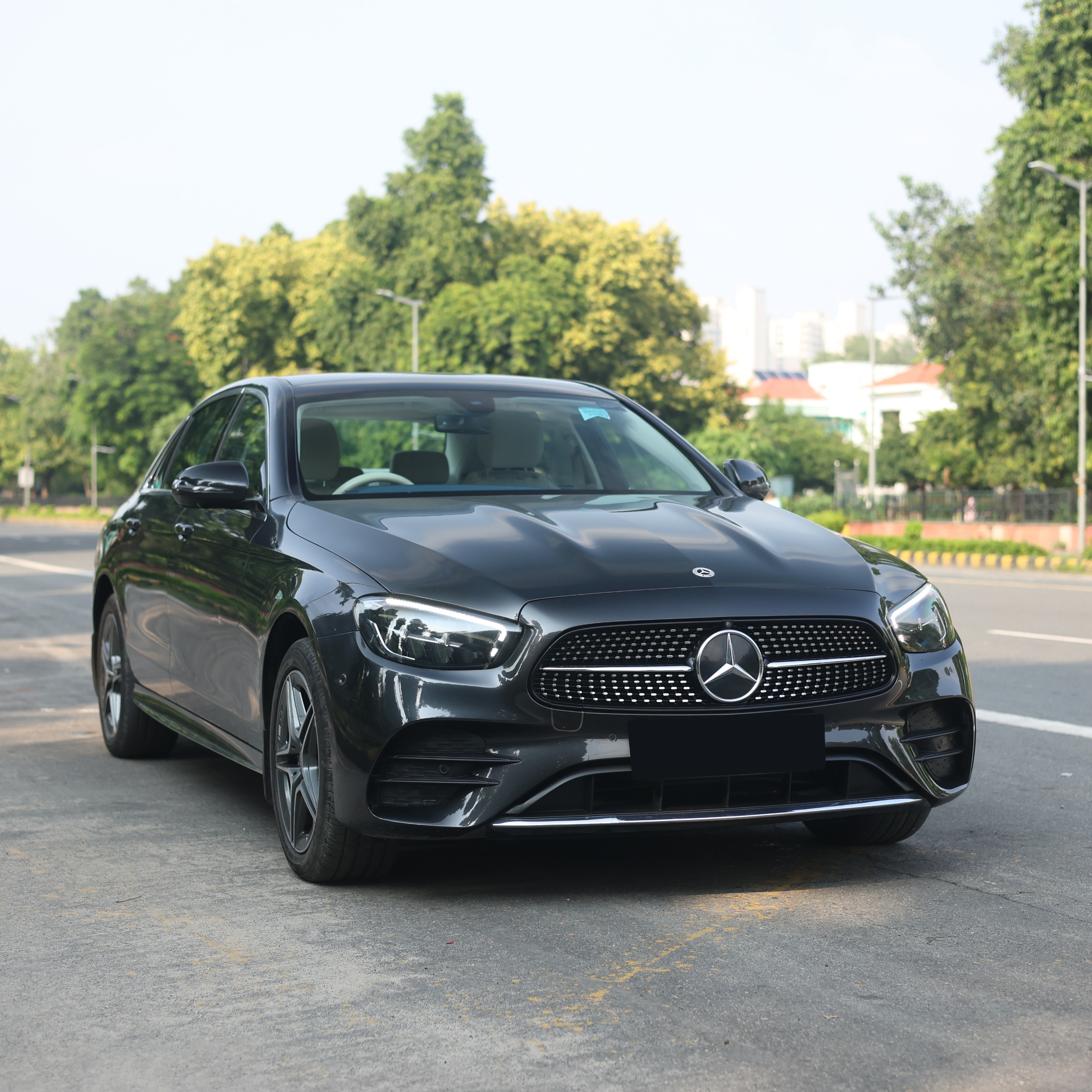 MERCEDES BENZ E200