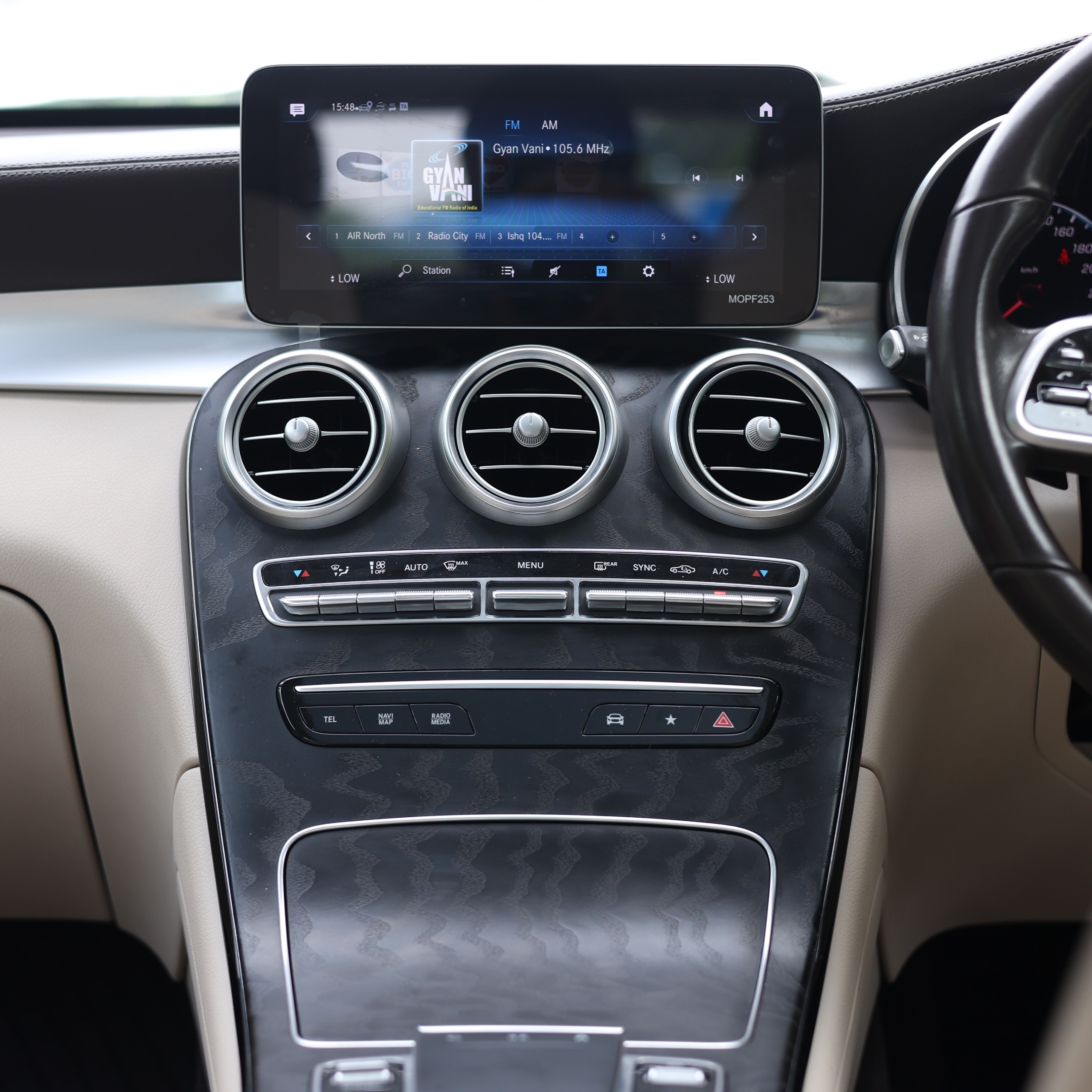 MERCEDES BENZ GLC200