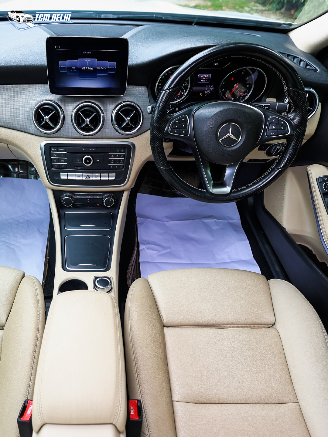 MERCEDES BENZ GLA200