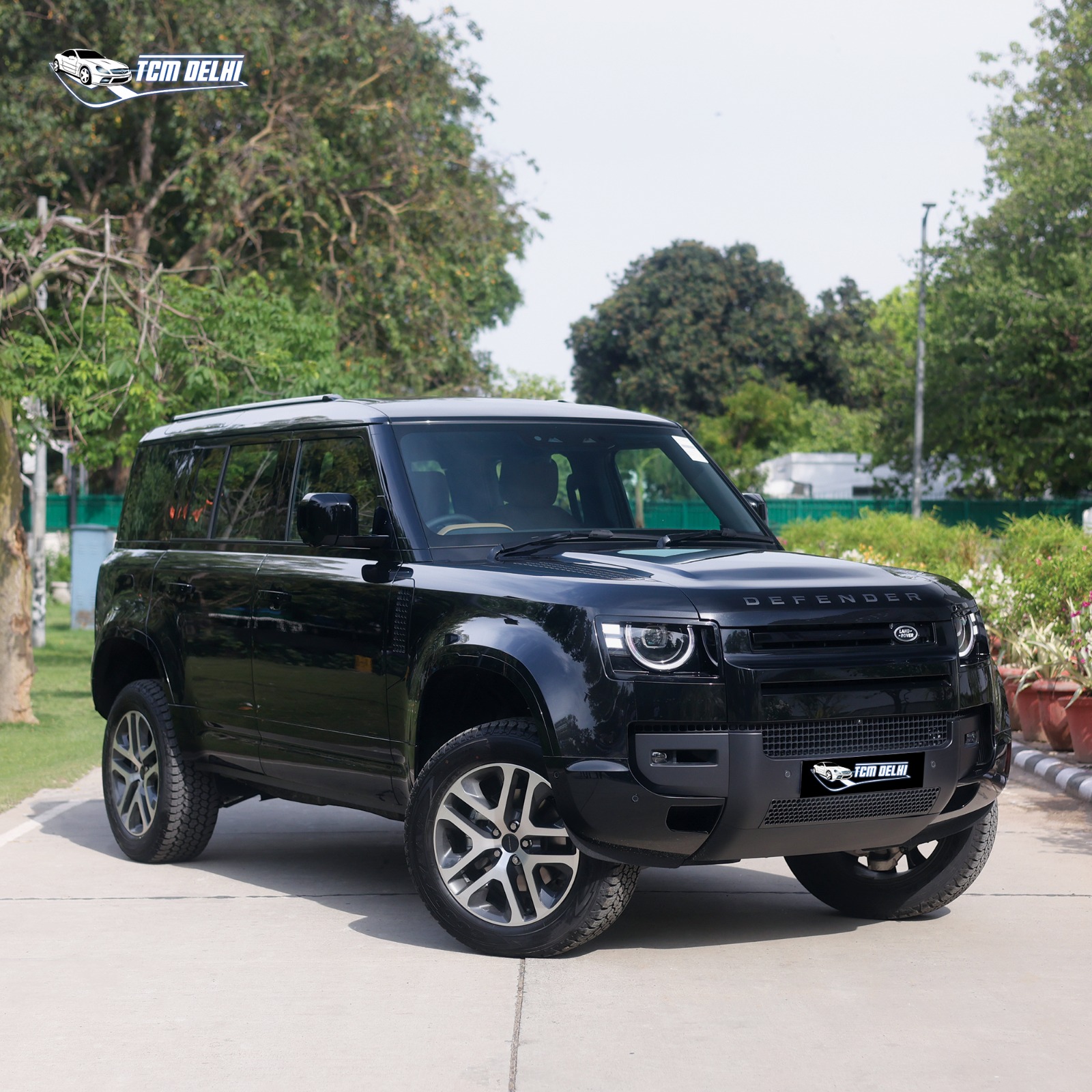 LAND ROVER DEFENDER 2.0 HSE 7 SEATER