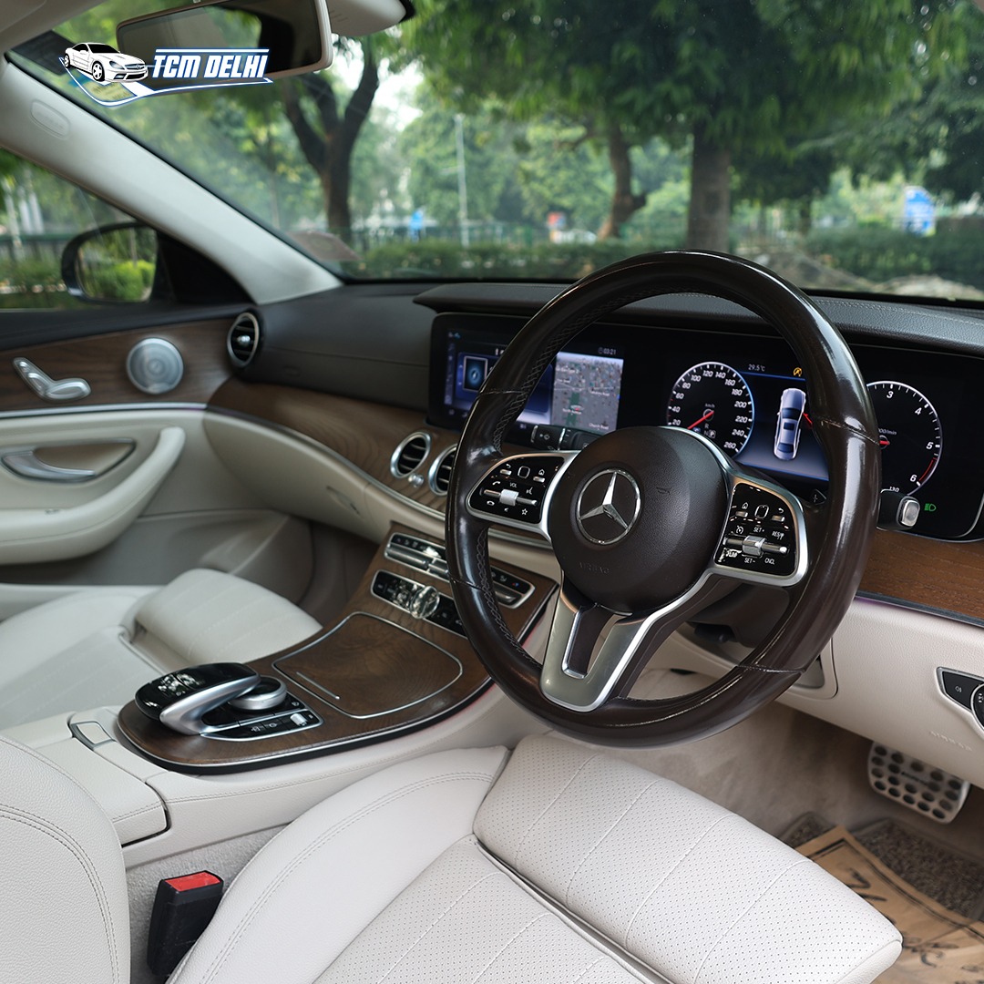 MERCEDES BENZ E220d EXCLUSIVE