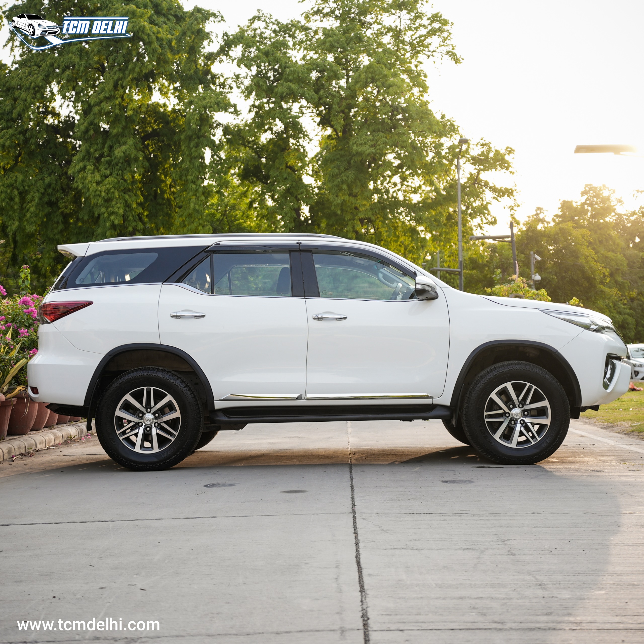 TOYOTA FORTUNER 4X4 AT