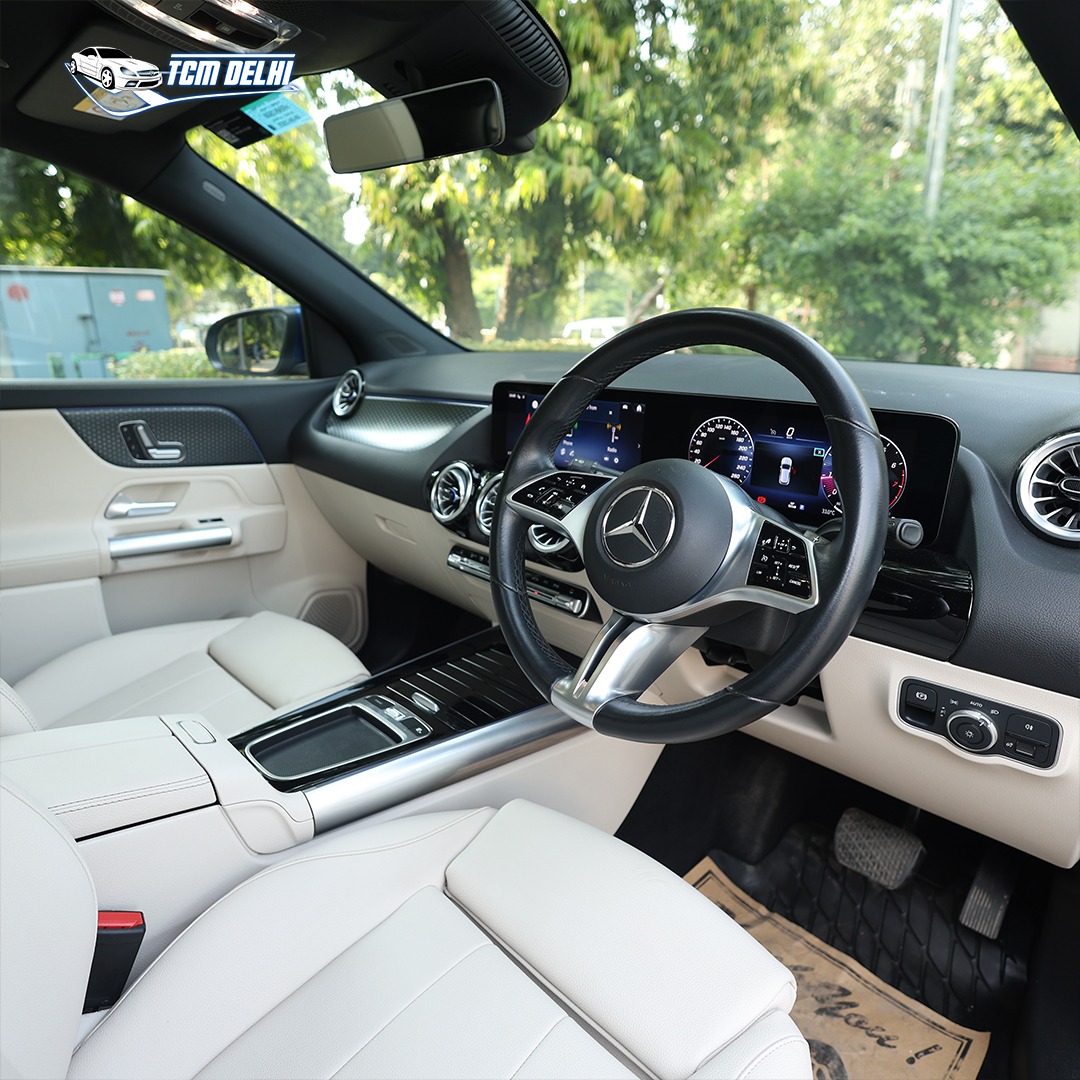 MERCEDS BENZ GLA200 2.0 PETROL