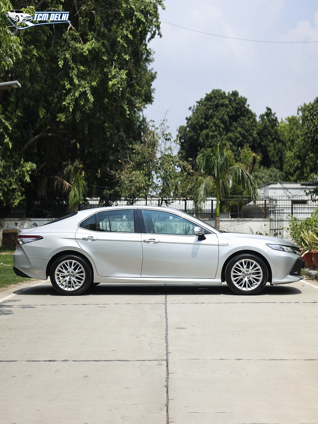 TOYOTA CAMRY HYBRID