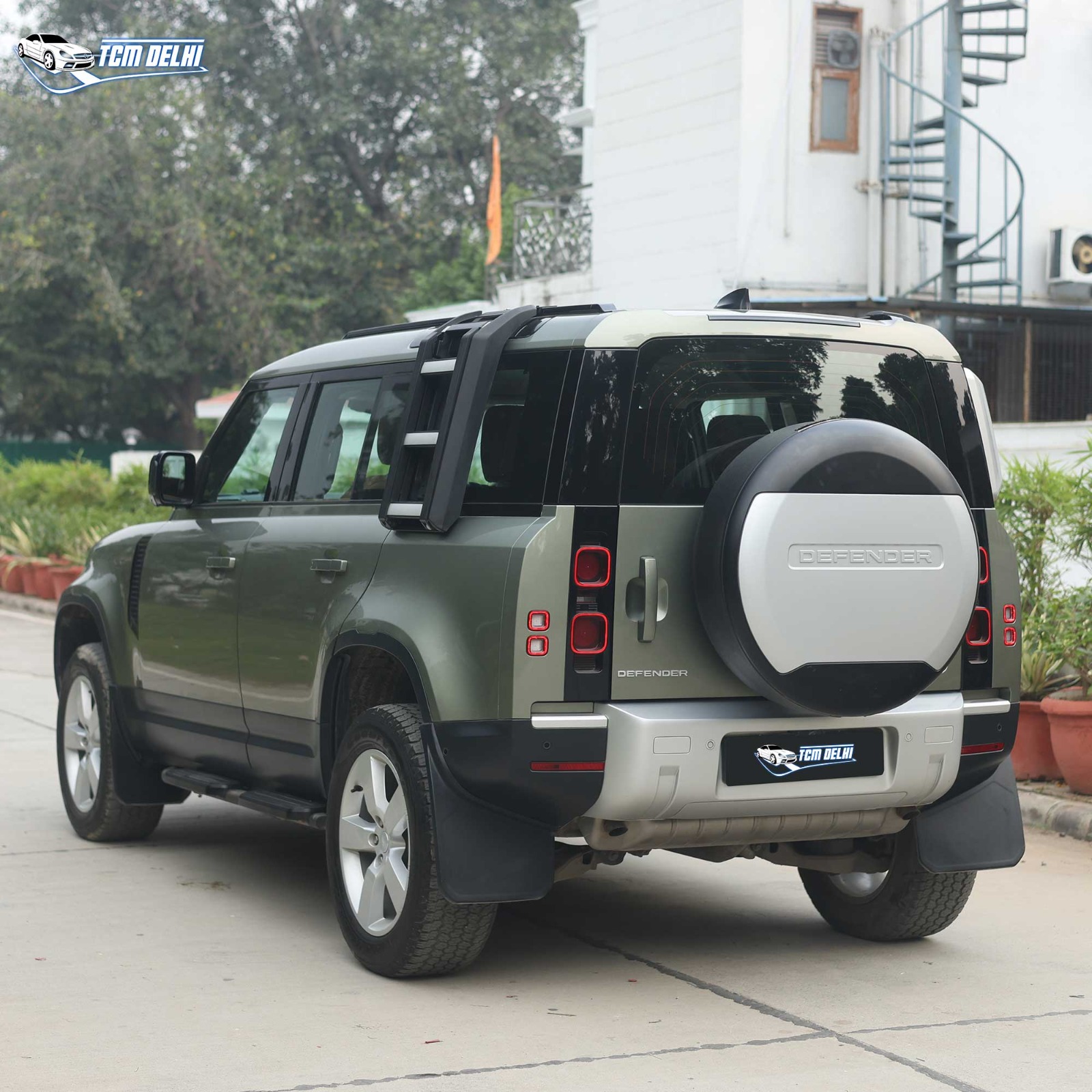 LAND ROVER DEFENDER 2.0 HSE 110PS