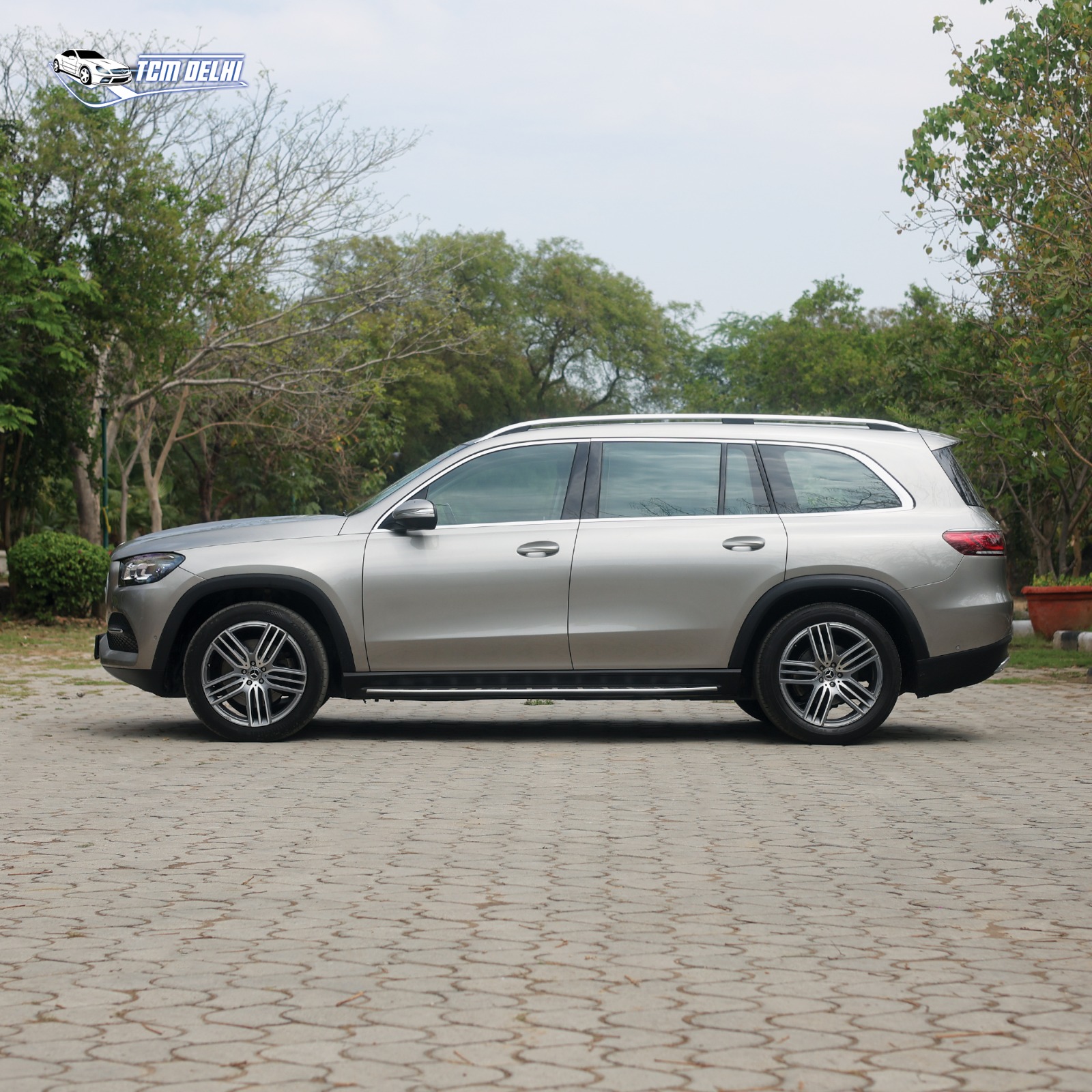MERCEDES BENZ GLS400D