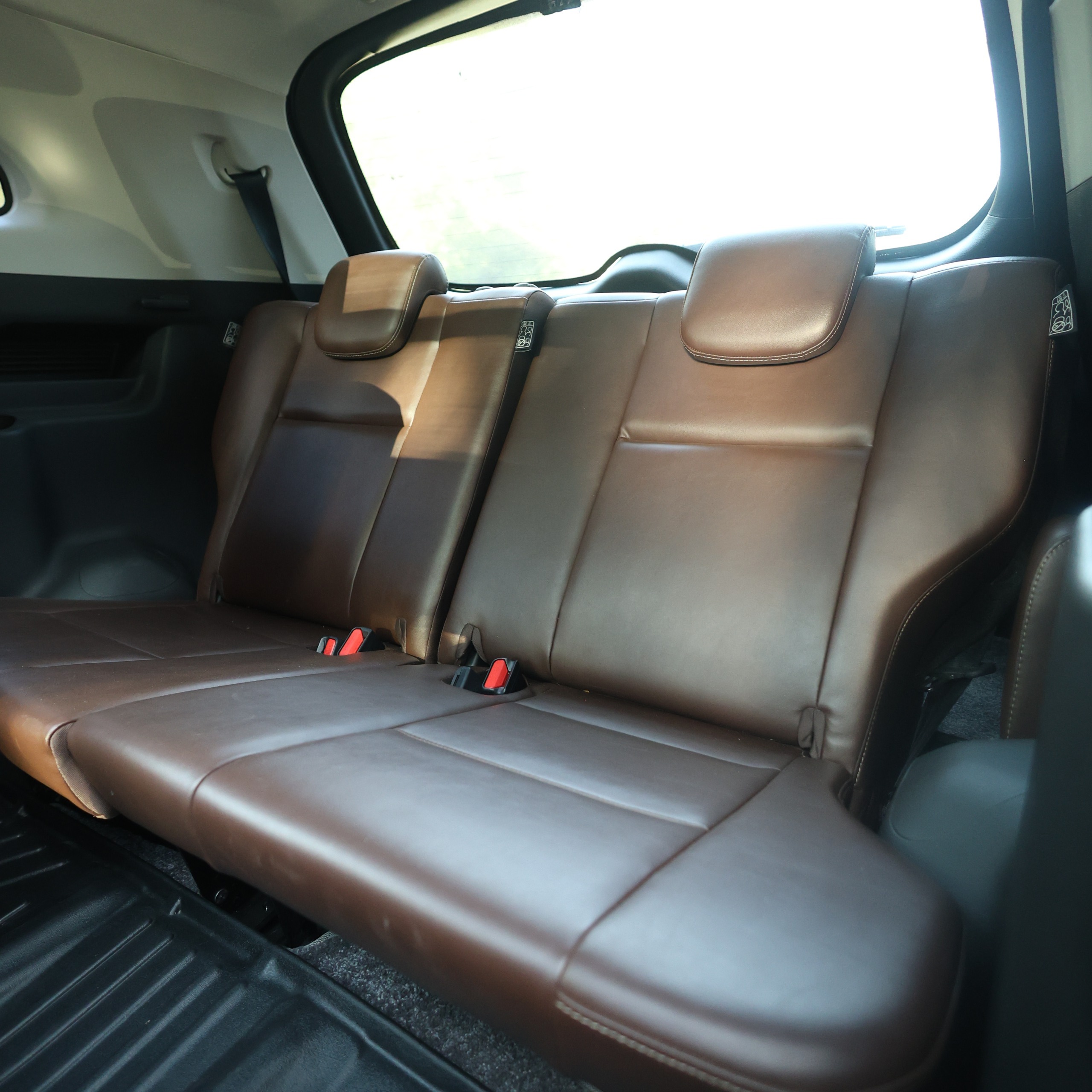 TOYOTA INNOVA HYCROSS ZX(O)