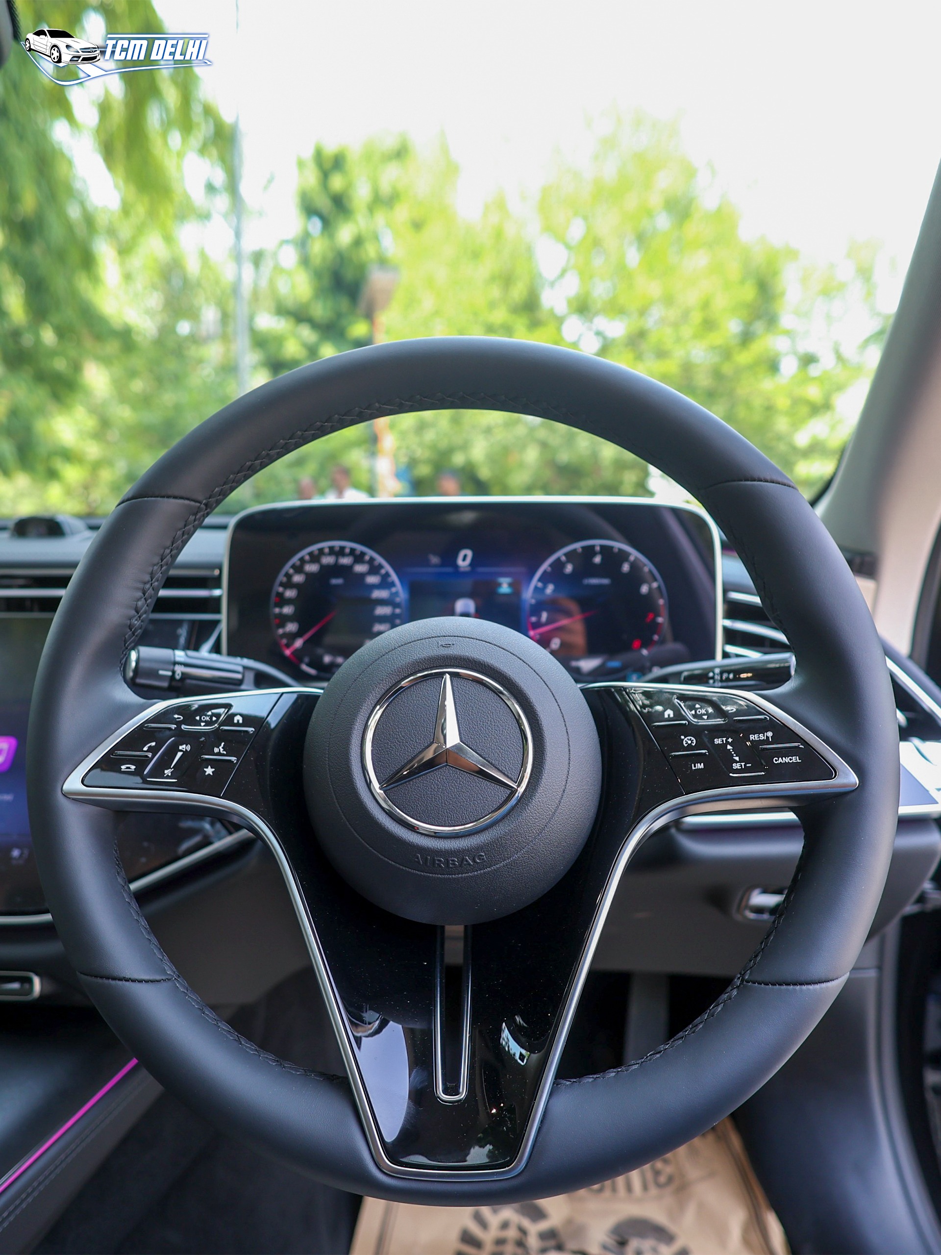 MERCEDES BENZ E200