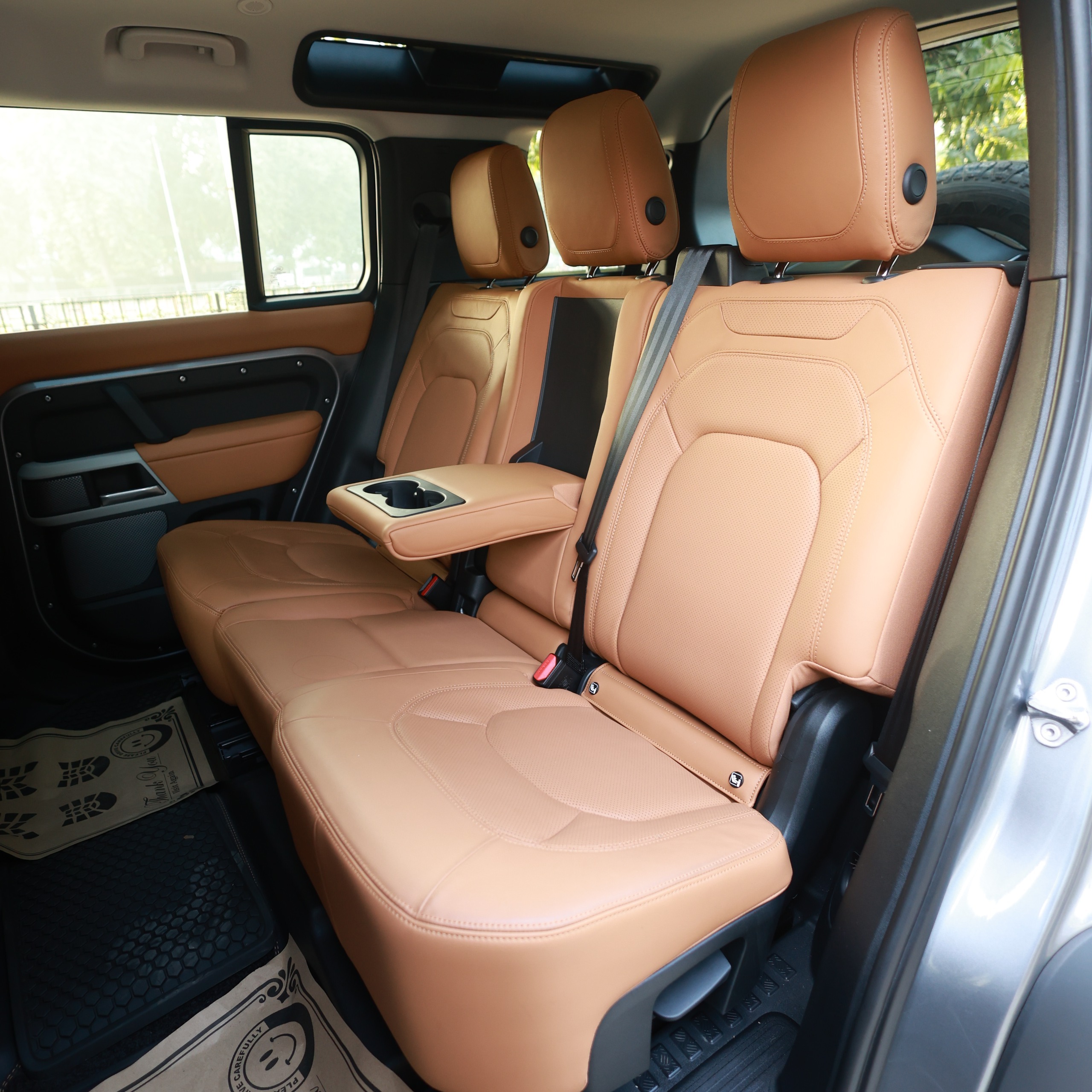 LAND ROVER DEFENDER 2.0 110PS HSE