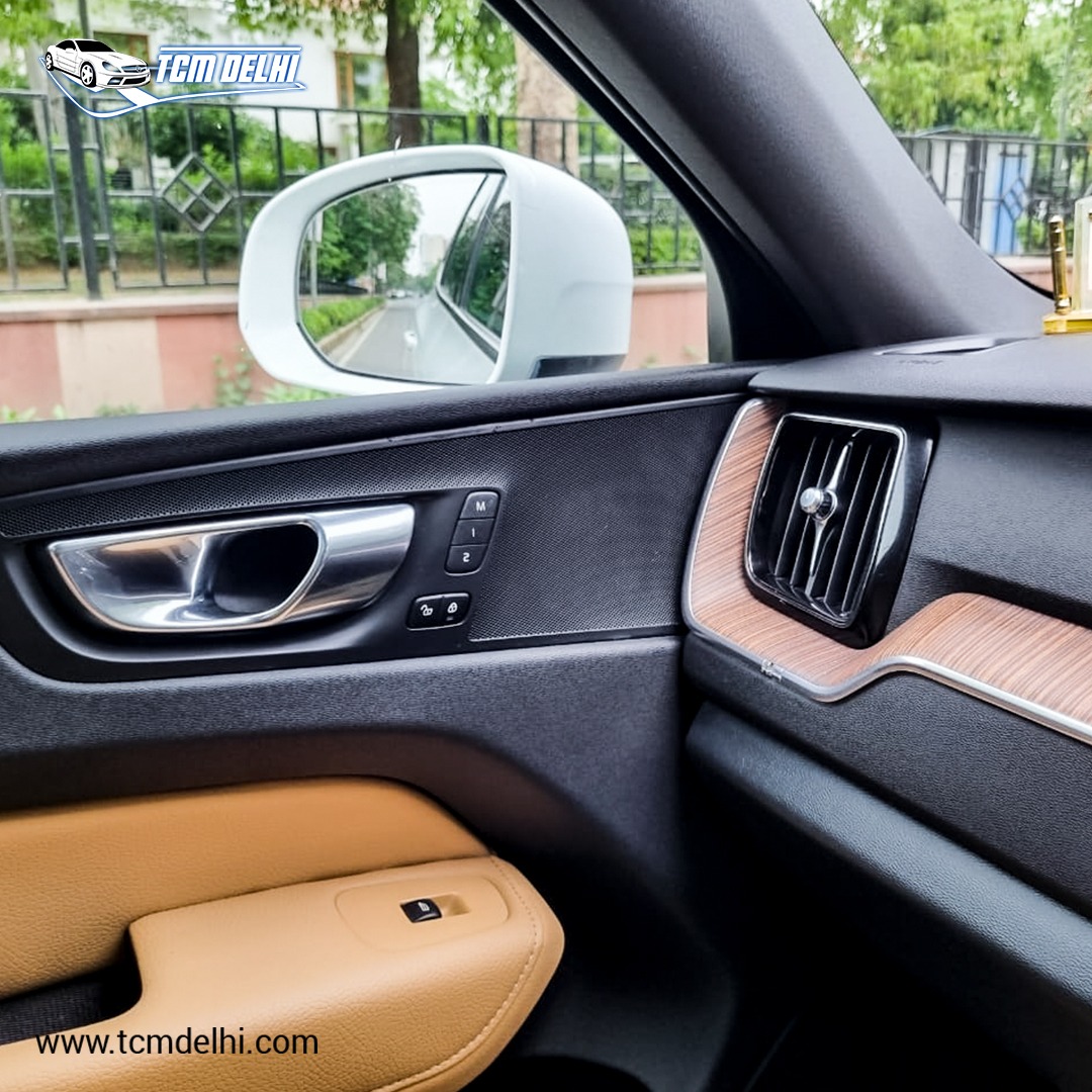 VOLVO XC60 D4 MOMENTUM