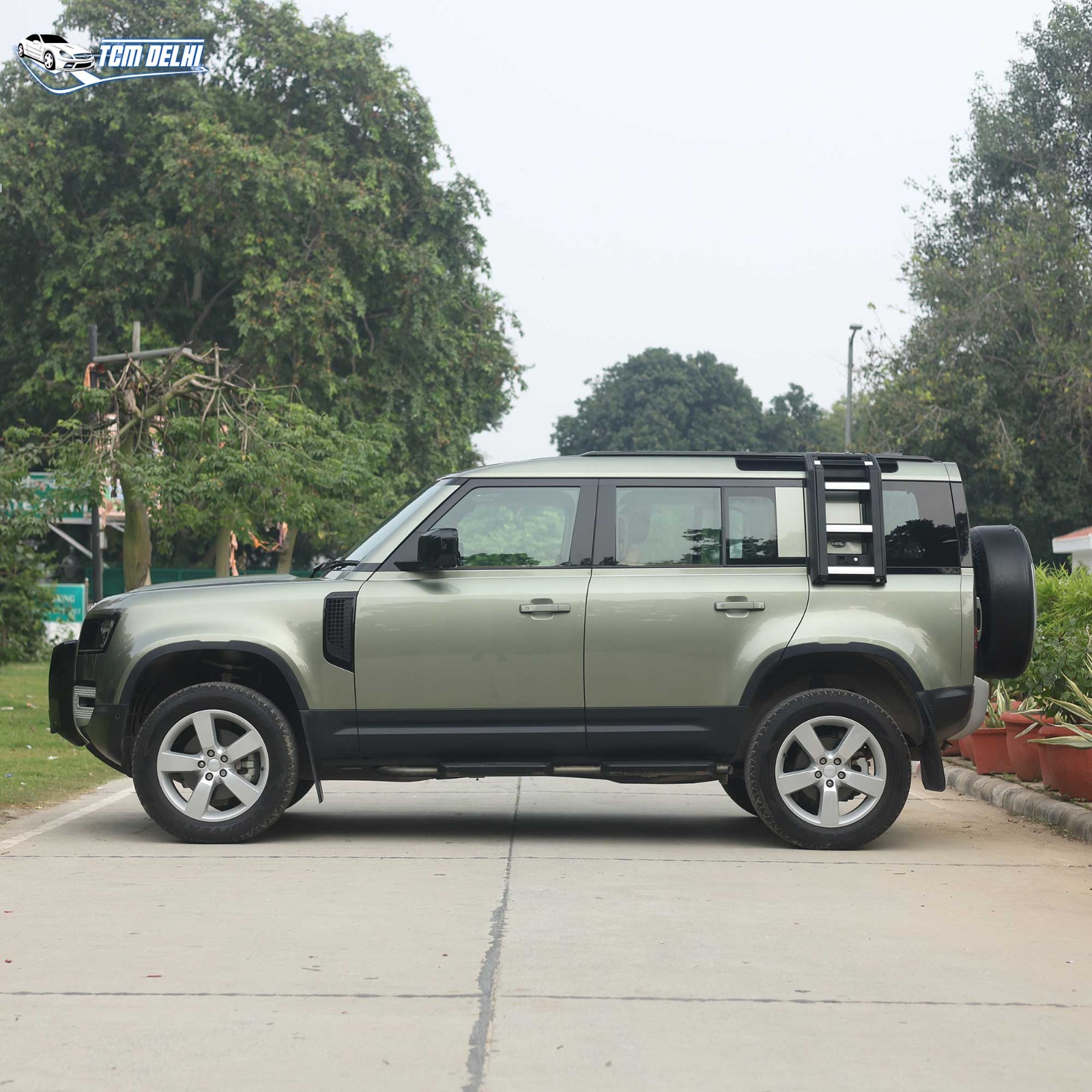 LAND ROVER DEFENDER 2.0 HSE 110PS