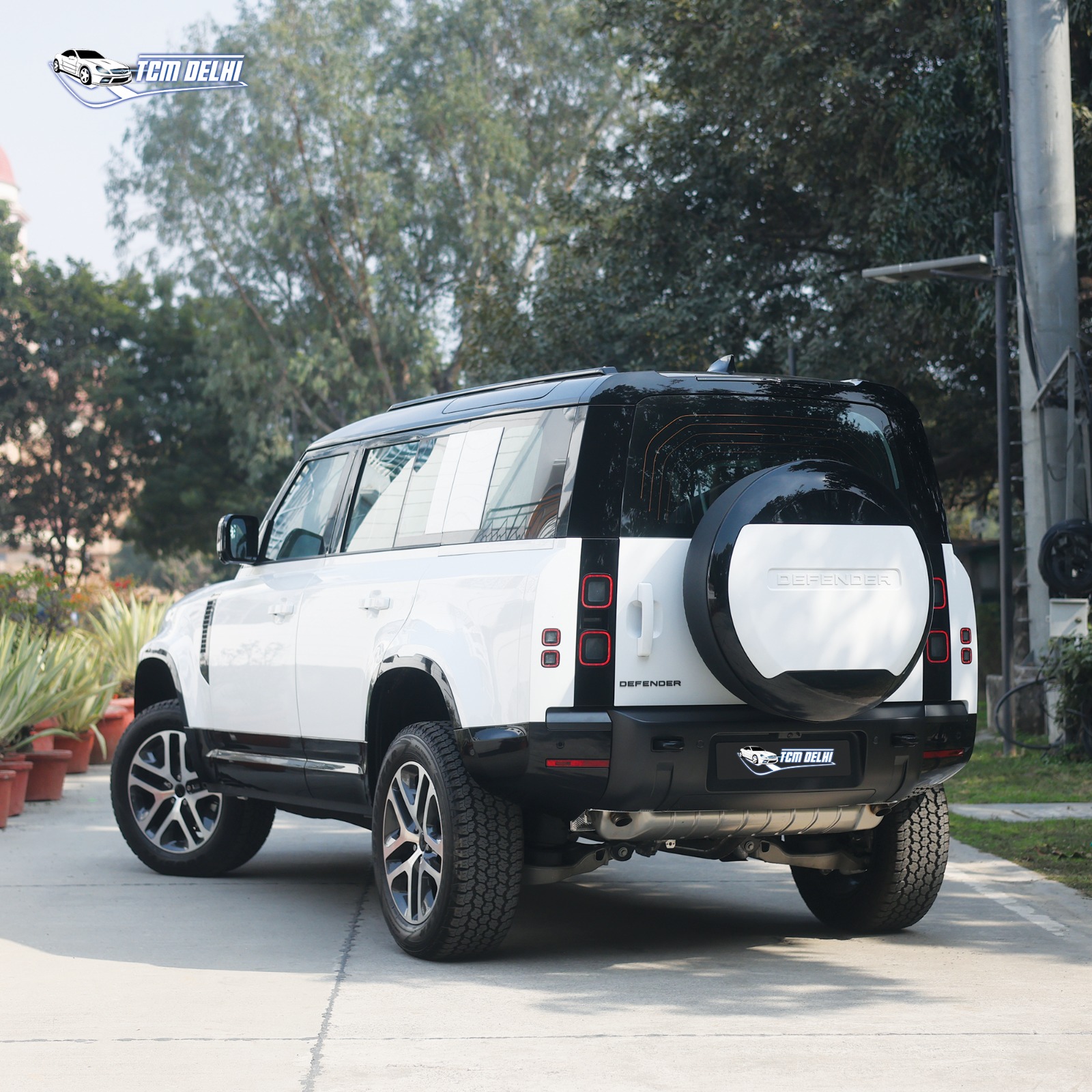 LAND ROVER DEFENDER PS300 XDYNAMIC HSE