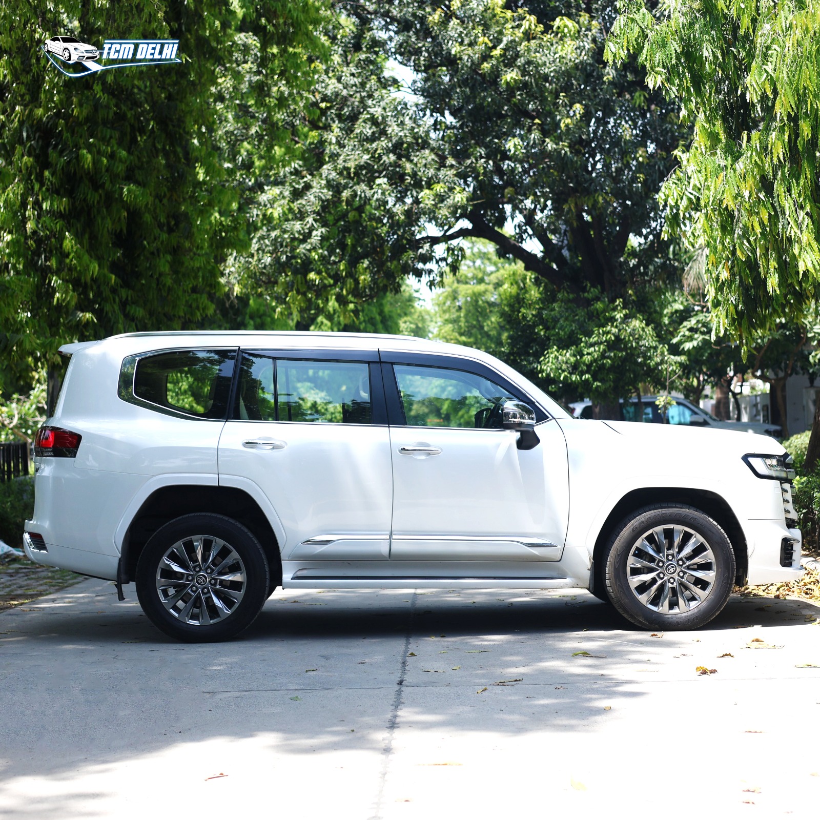 TOYOTA LAND CRUISER ZX300