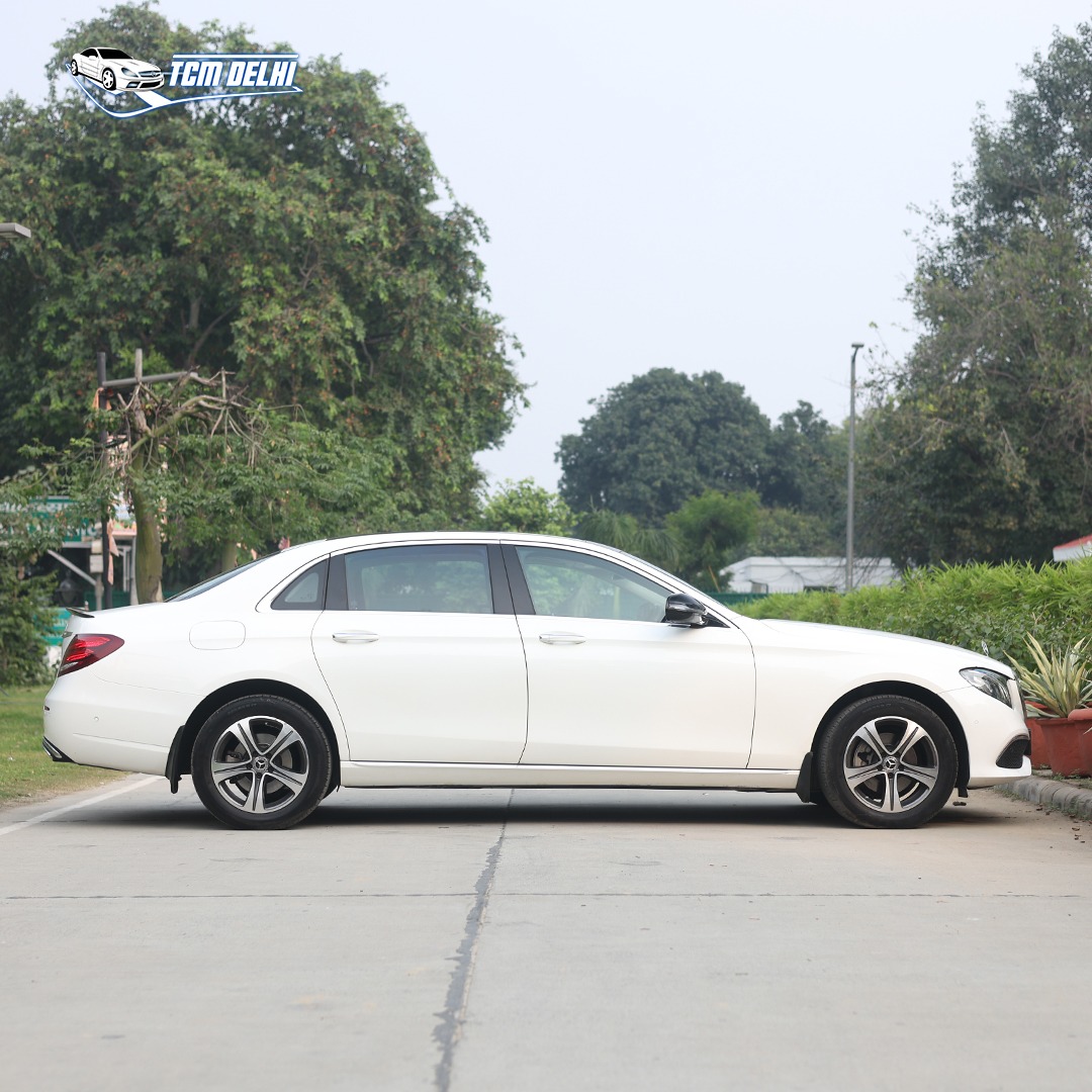 MERCEDES BENZ E220d EXCLUSIVE