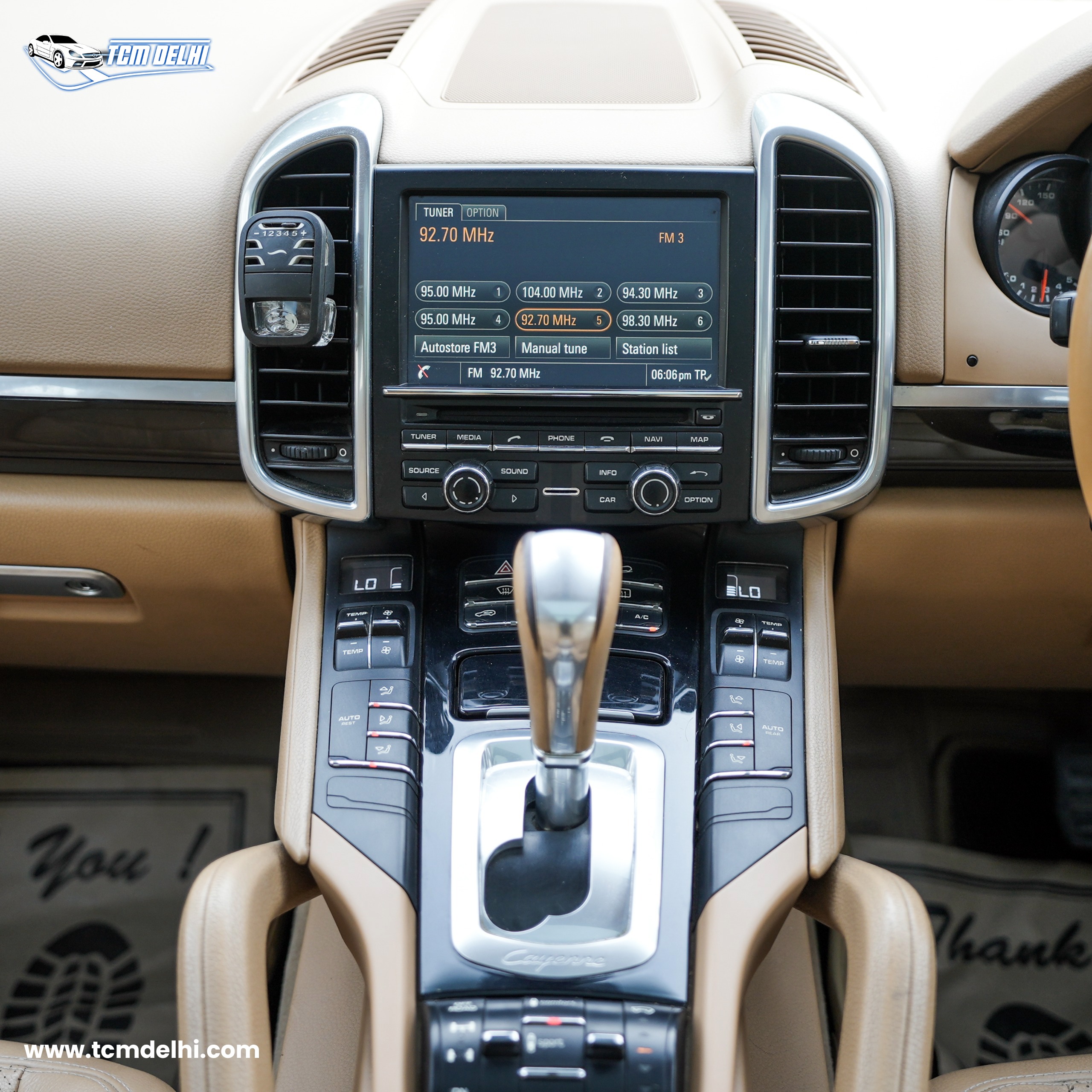 PORSCHE CAYENNE