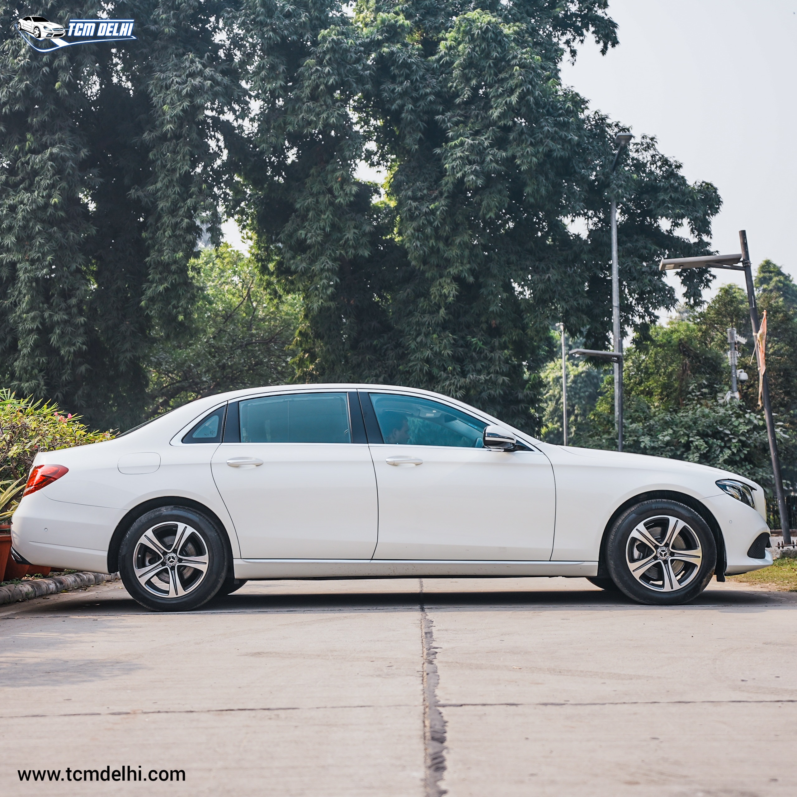MERCEDES BENZ E200