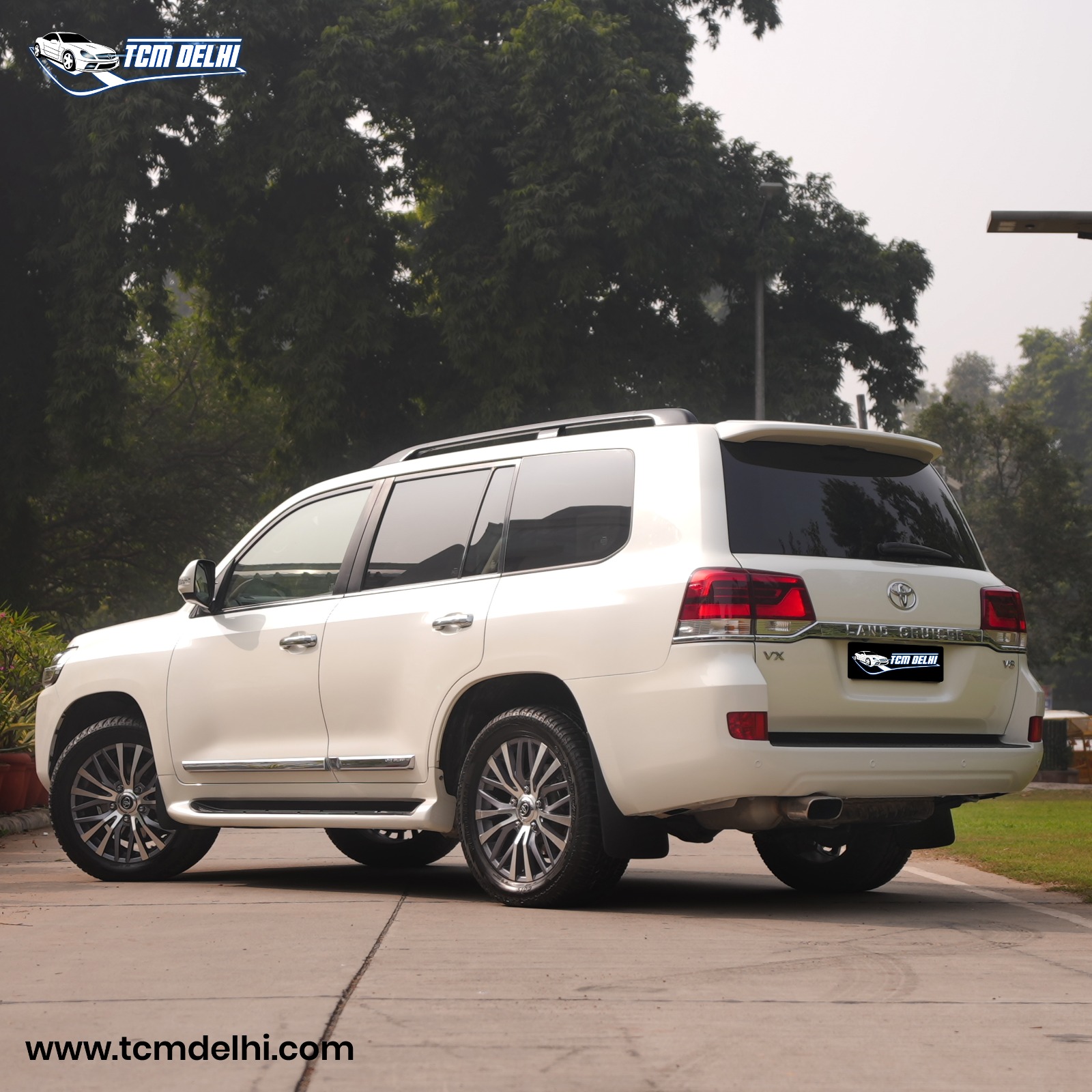 TOYOTA LAND CRUISER V8