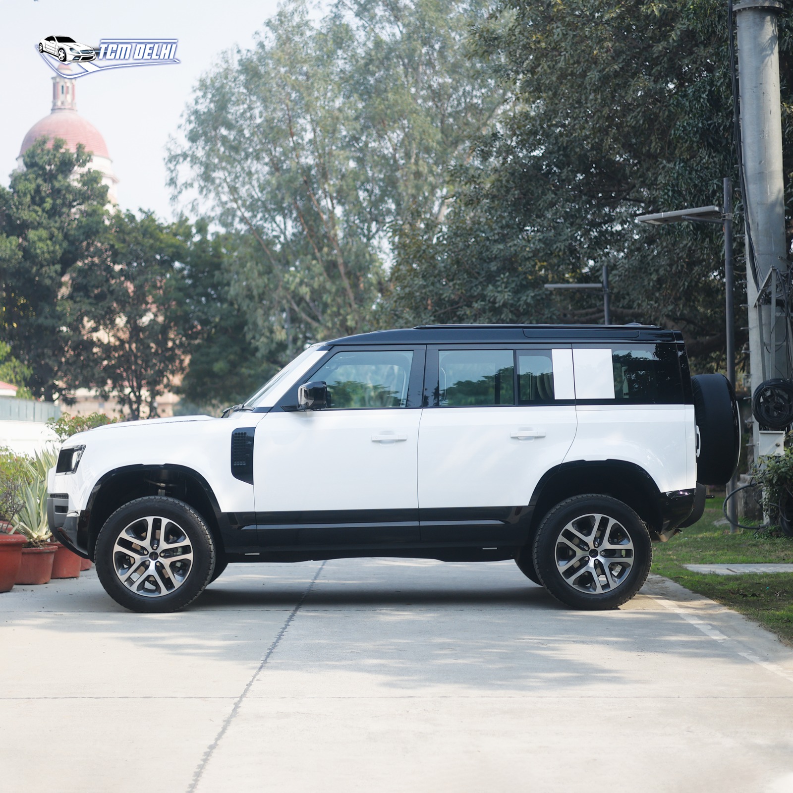 LAND ROVER DEFENDER PS300 XDYNAMIC HSE