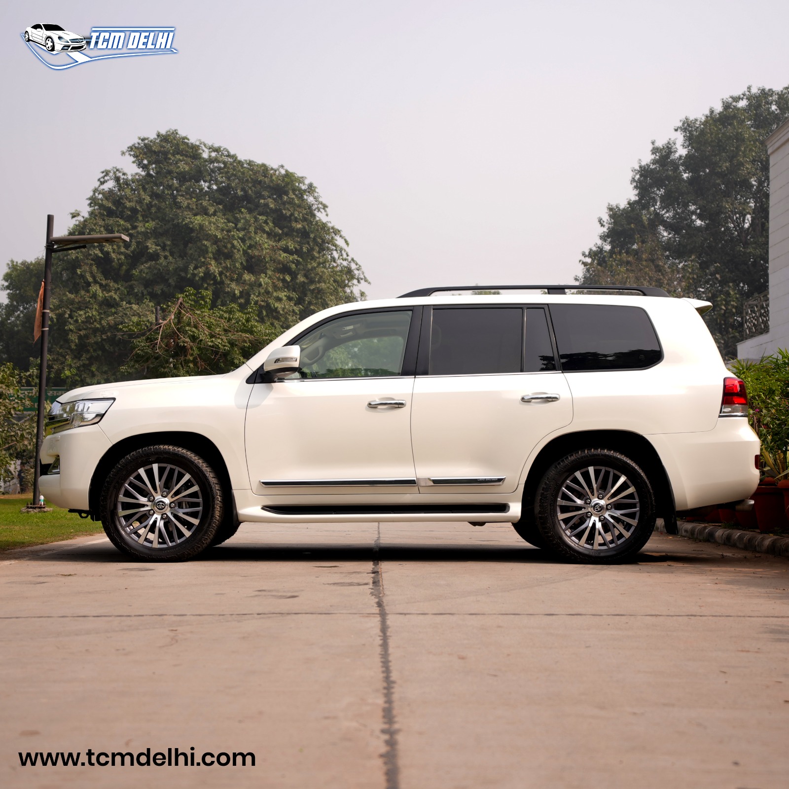 TOYOTA LAND CRUISER V8