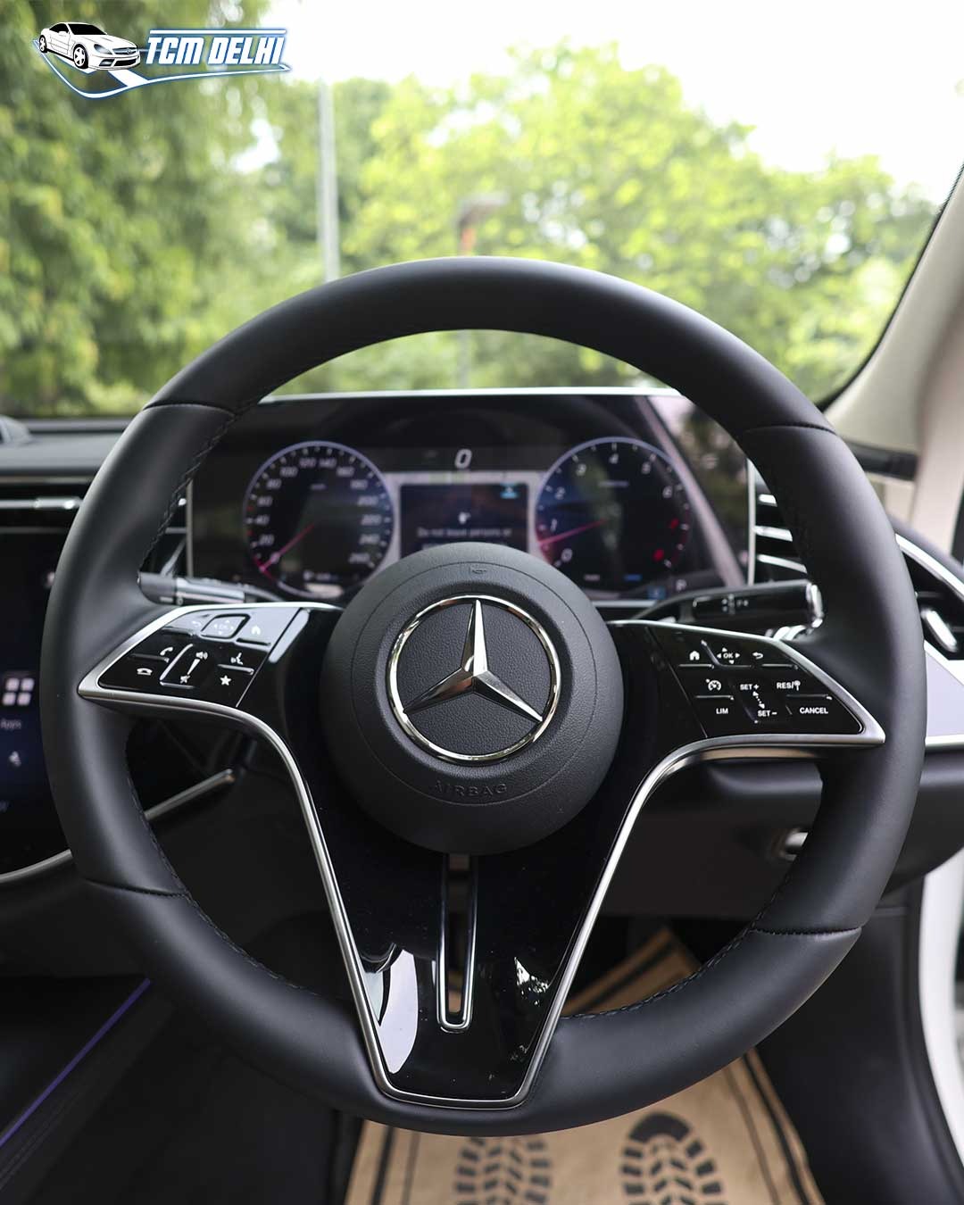 MERCEDES BENZ E200